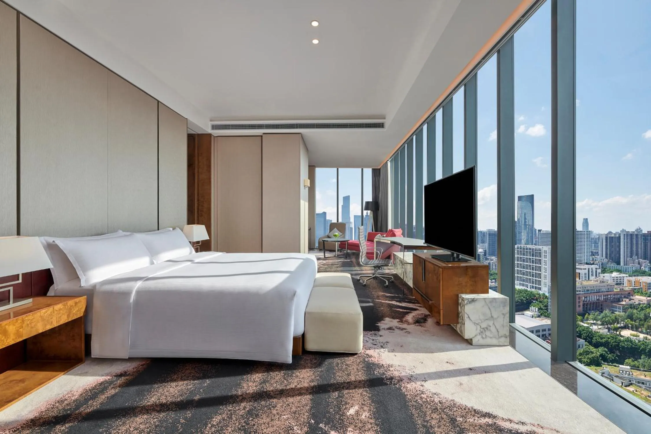 Bed in Hilton Guangzhou Tianhe