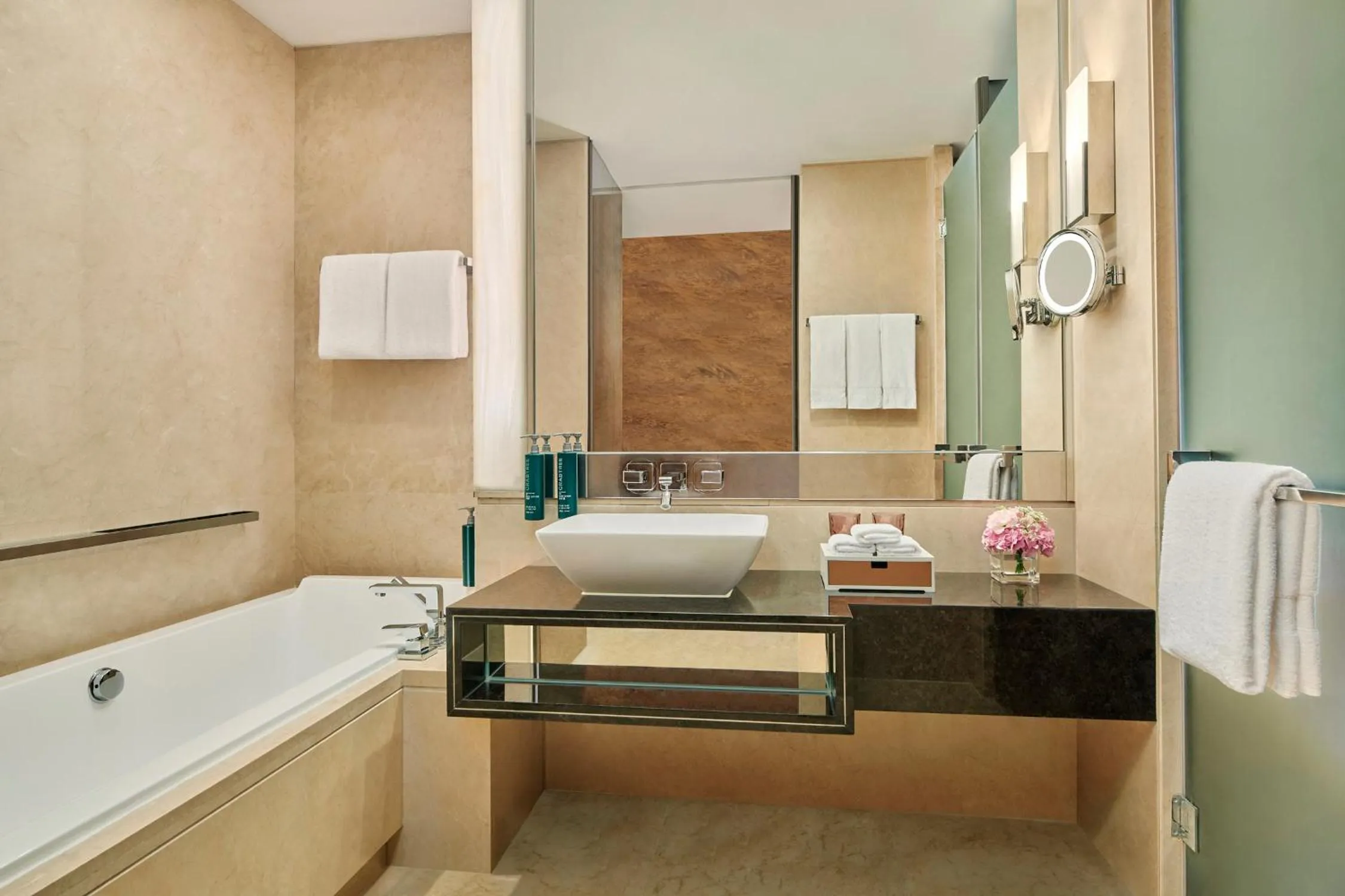 Bathroom in Hilton Guangzhou Tianhe