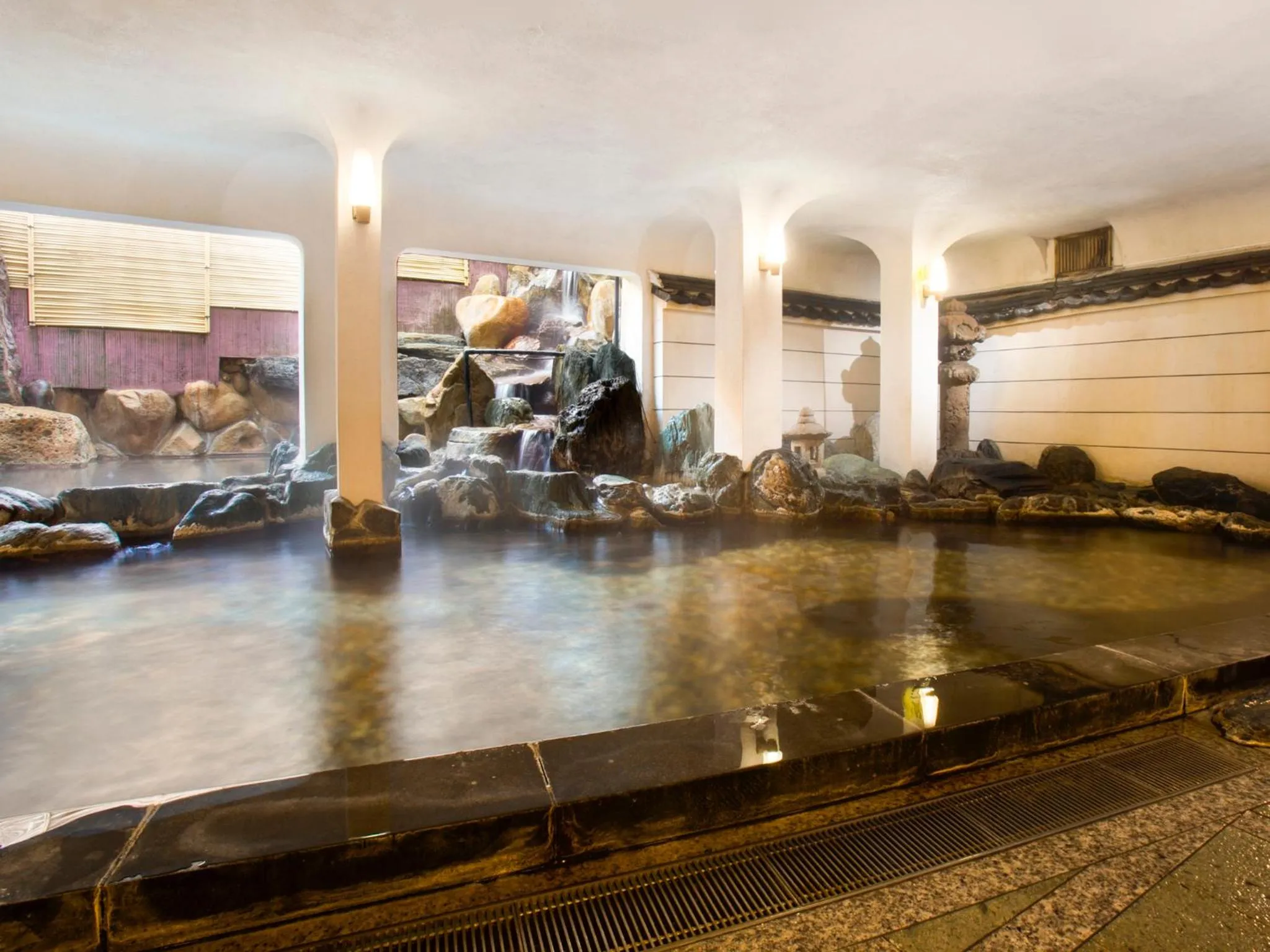 Hot Spring Bath in Hoseikan