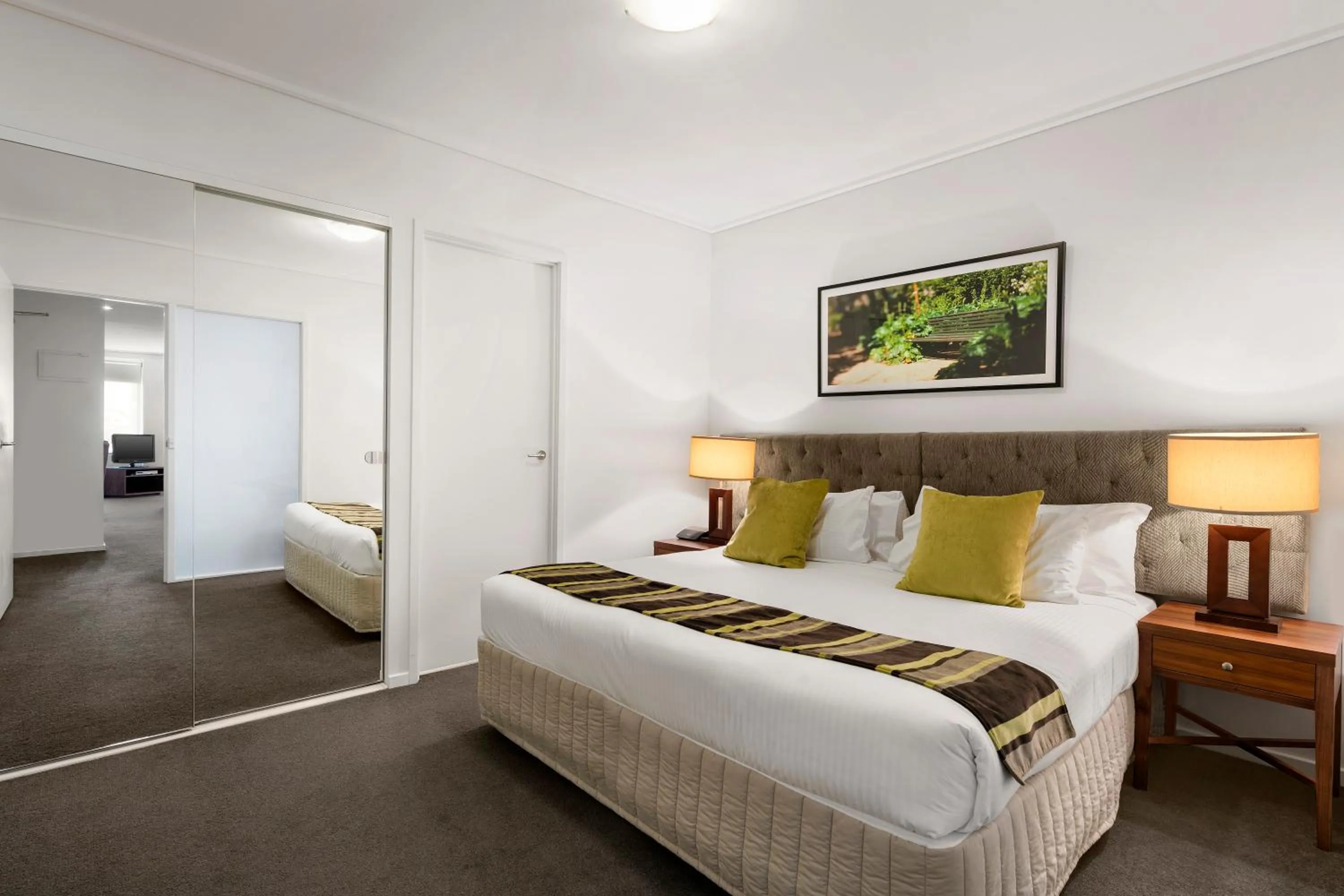 Bedroom, Bed in Quest Jolimont