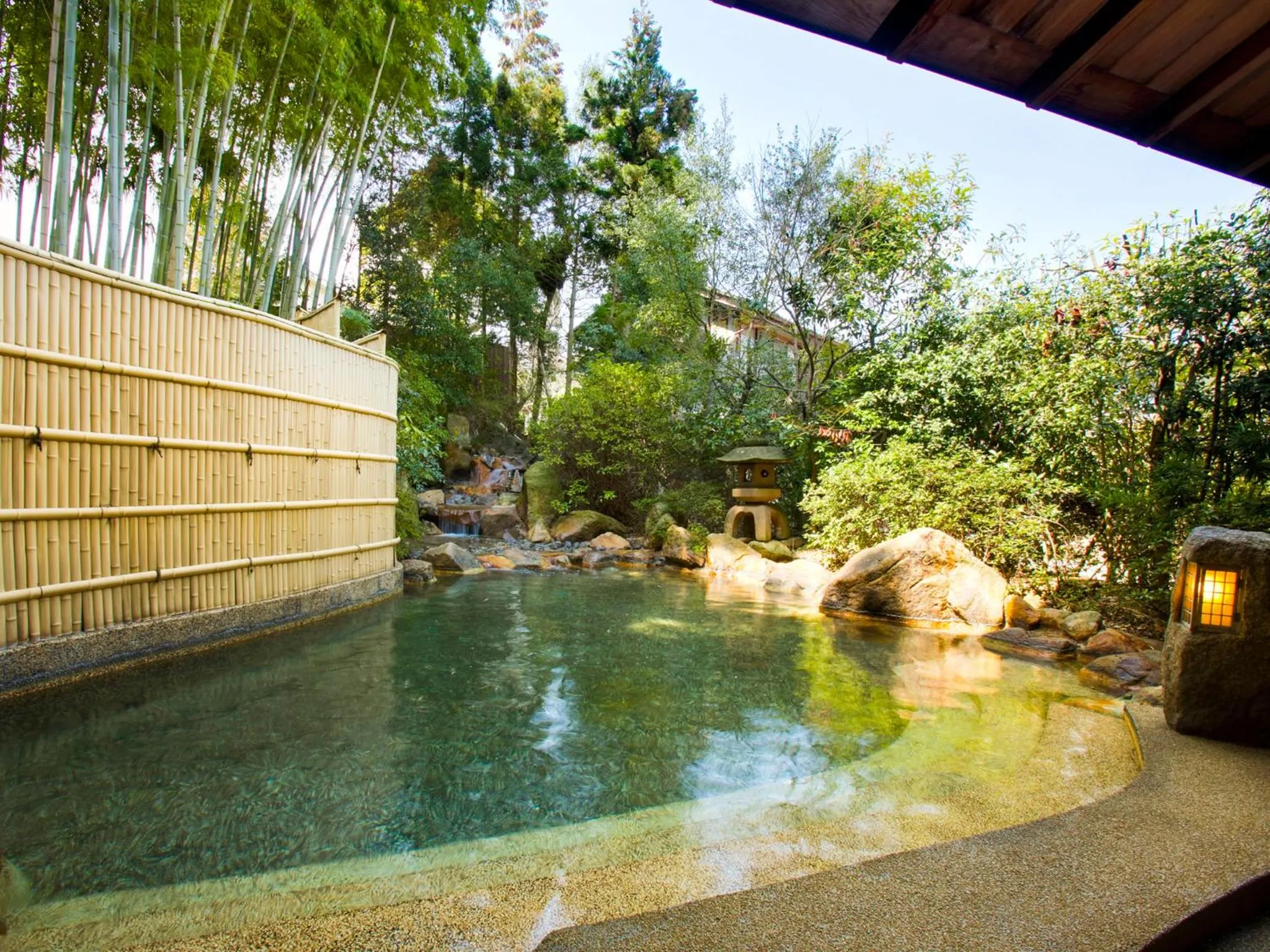 Hot Spring Bath in Ryotei Yamanoi