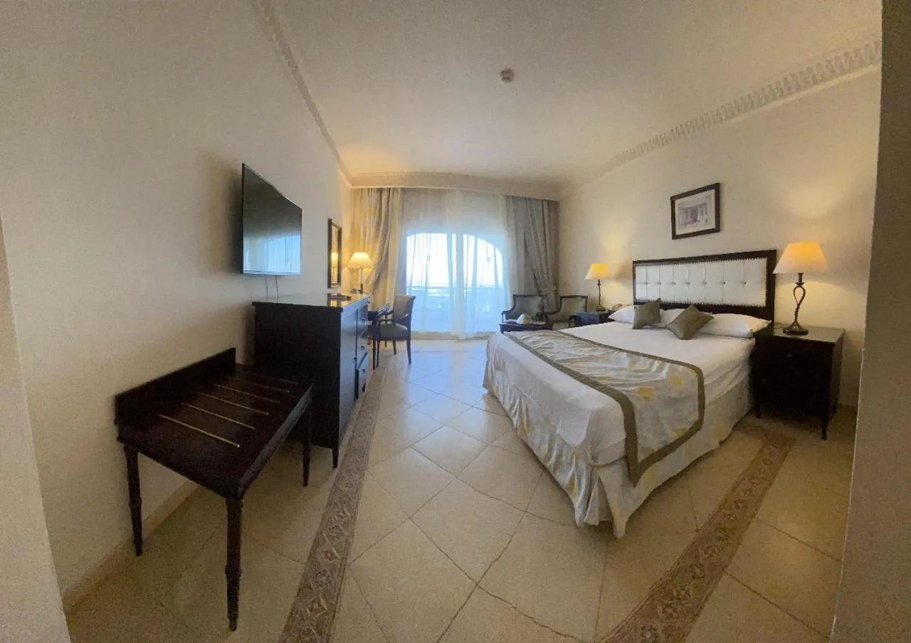 Property building, Bed in Continental Plaza Beach Resort