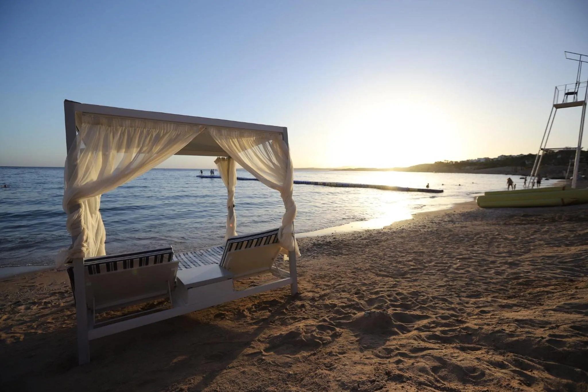 Beach in Continental Plaza Beach Resort