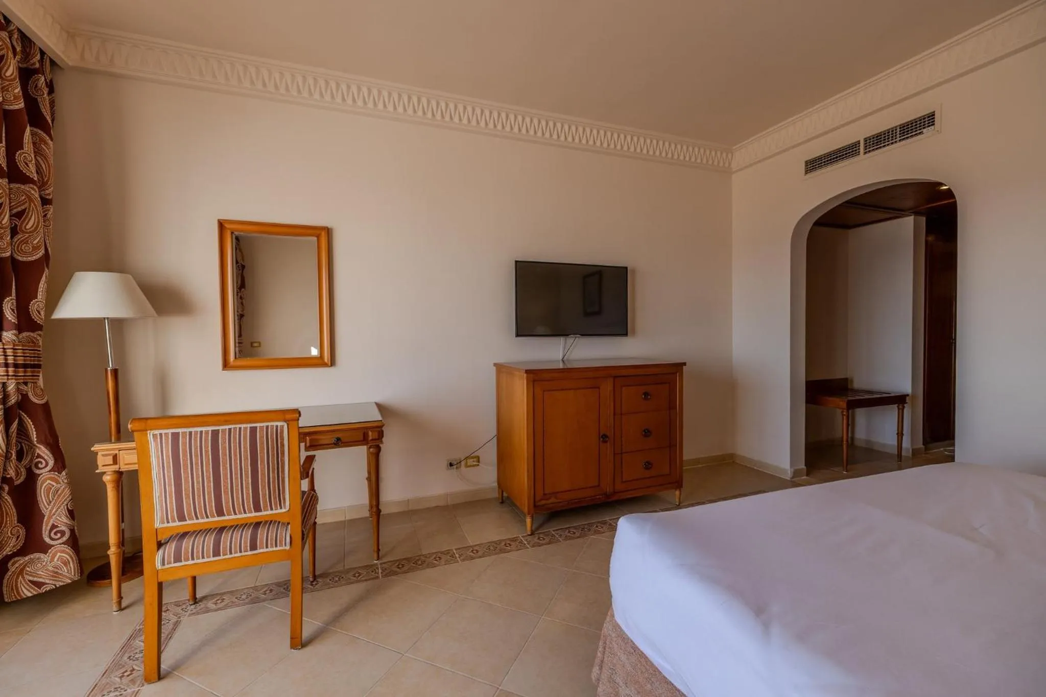 Photo of the whole room, Bed in Continental Plaza Beach Resort