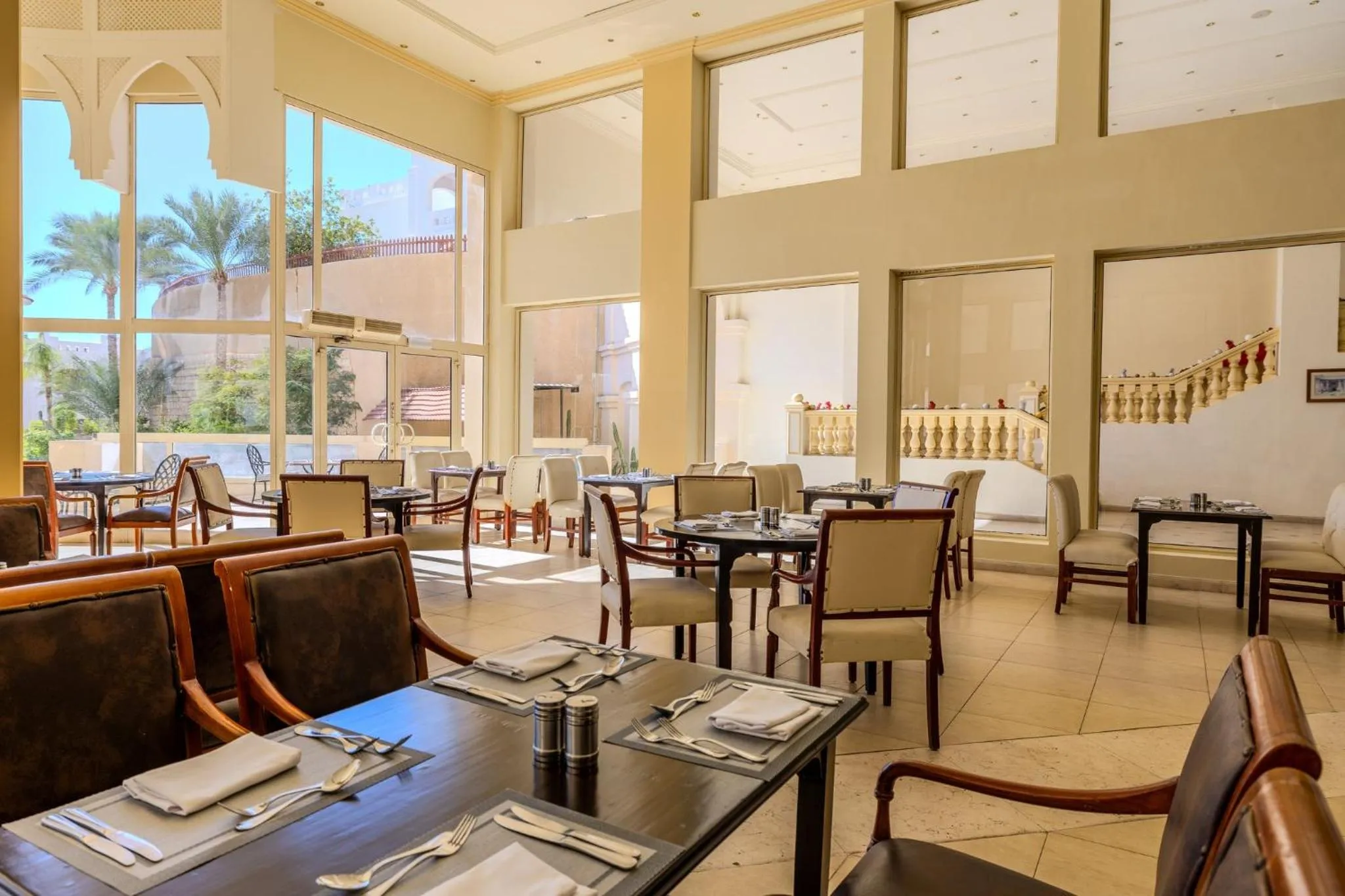 Restaurant/places to eat in Continental Plaza Beach Resort