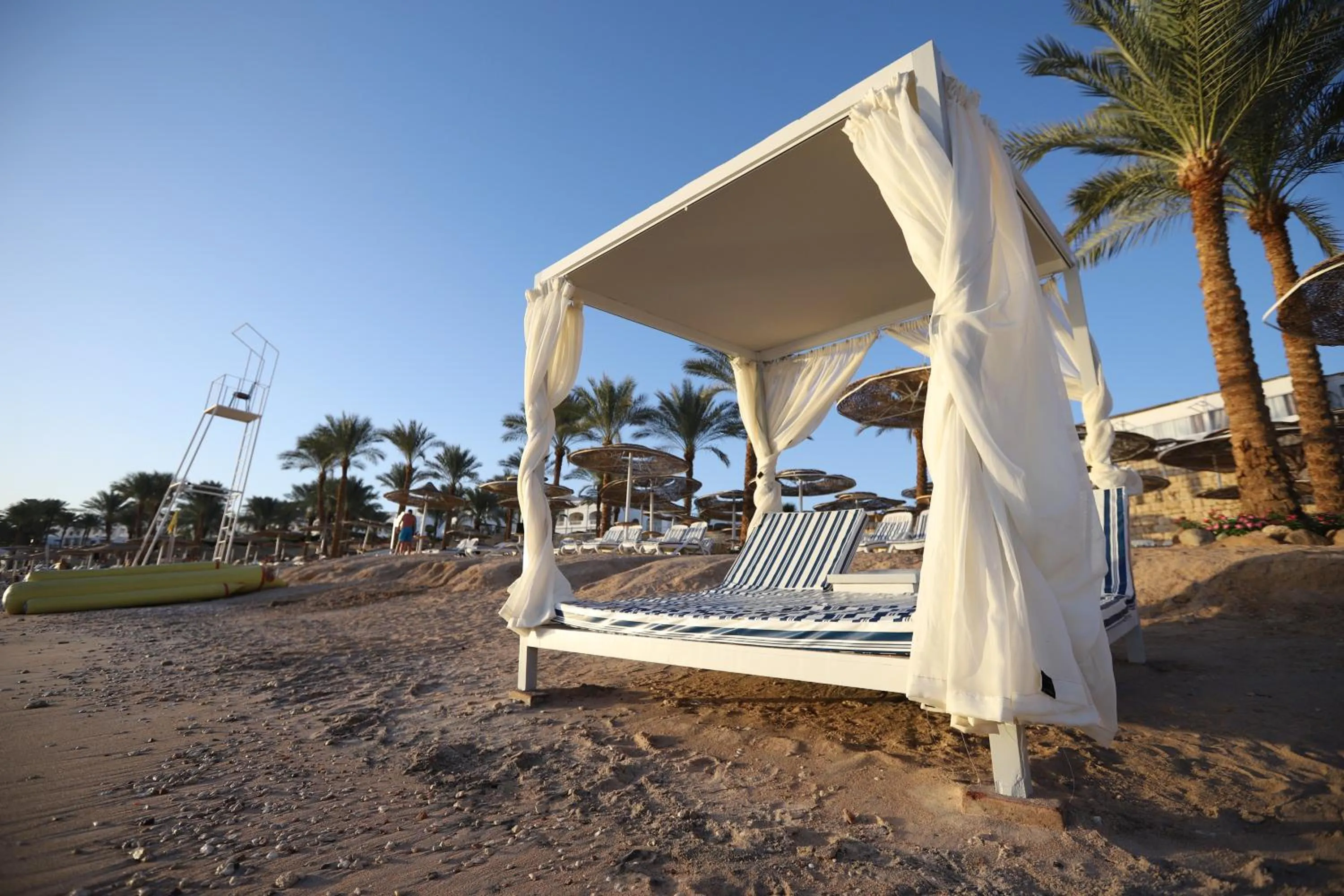 Beach in Continental Plaza Beach Resort