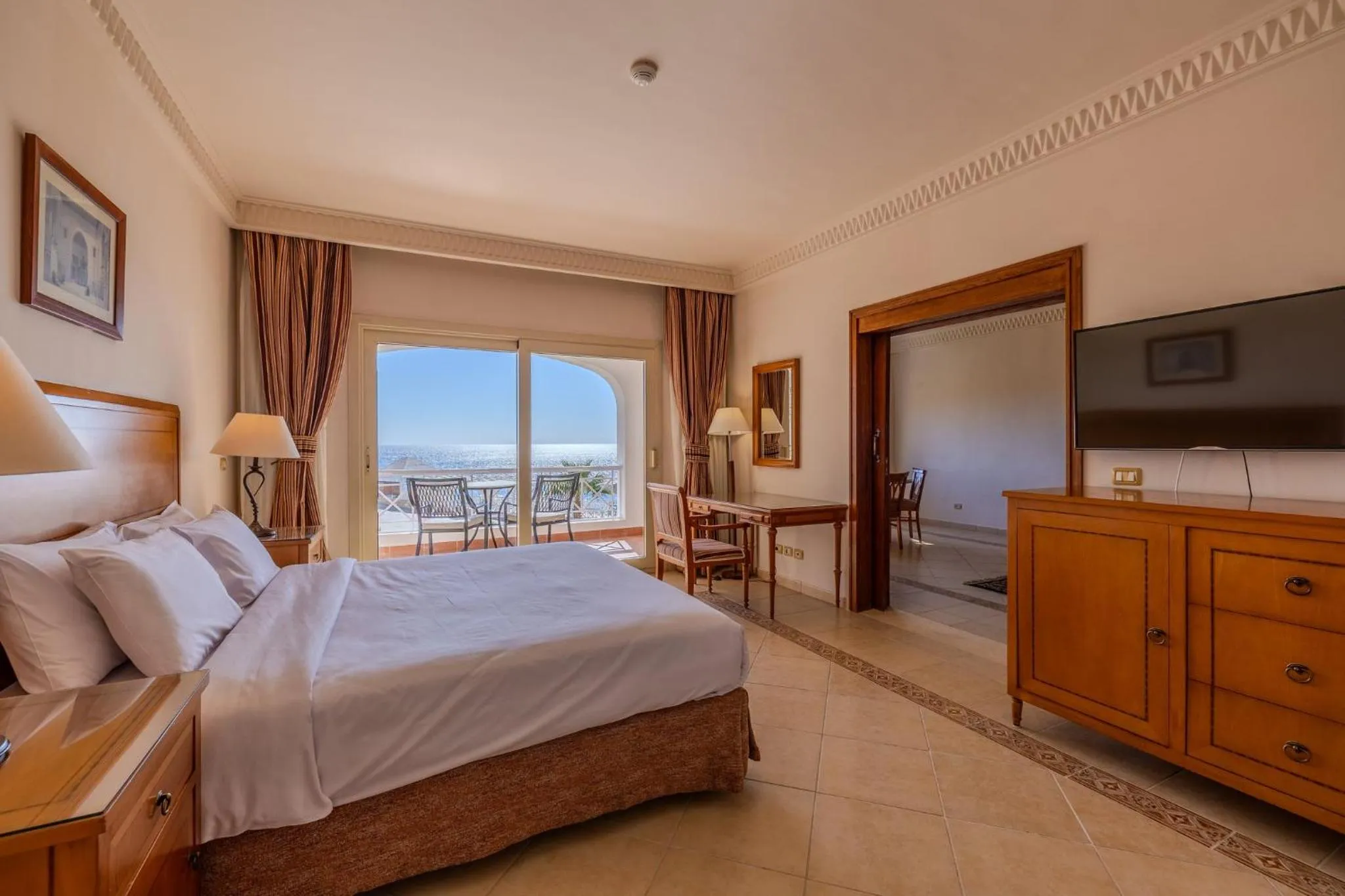 Photo of the whole room, Bed in Continental Plaza Beach Resort