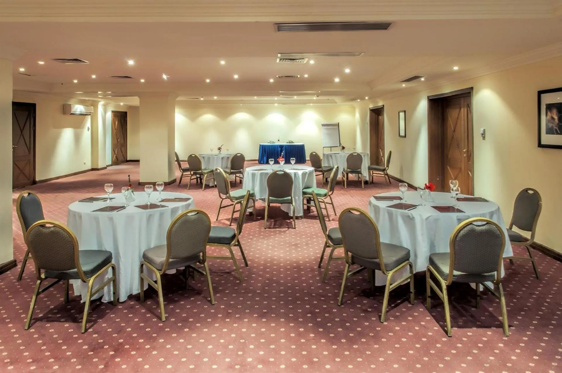 Business facilities in Continental Plaza Beach Resort