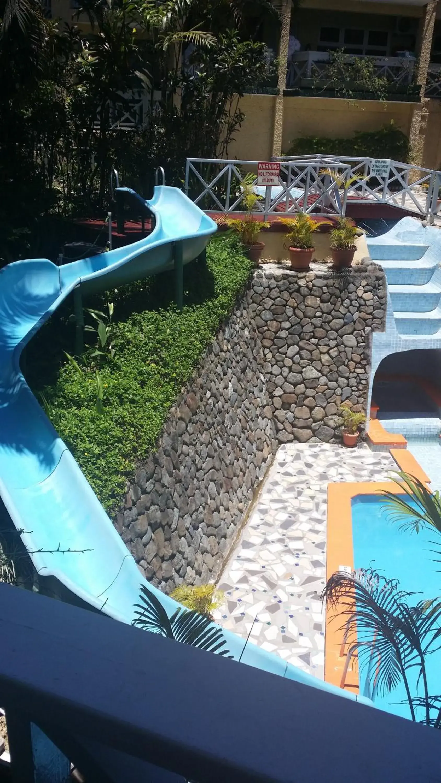 Swimming pool in Suva Motor Inn Swimming pool in Suva Motor Inn