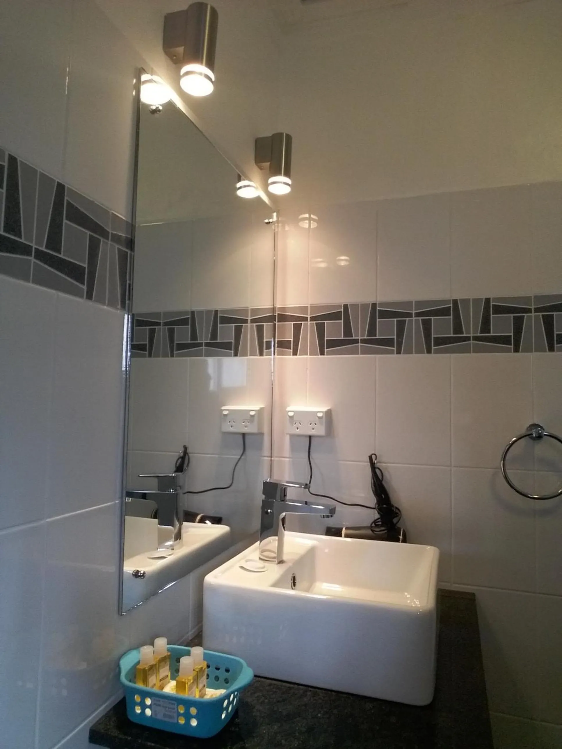 Bathroom in Suva Motor Inn