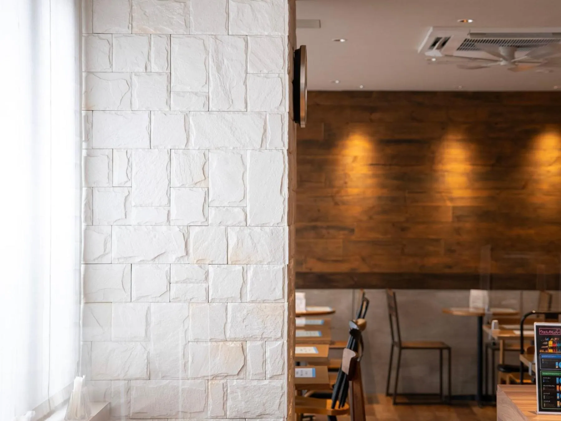 Lounge or bar in Super Hotel Kochi