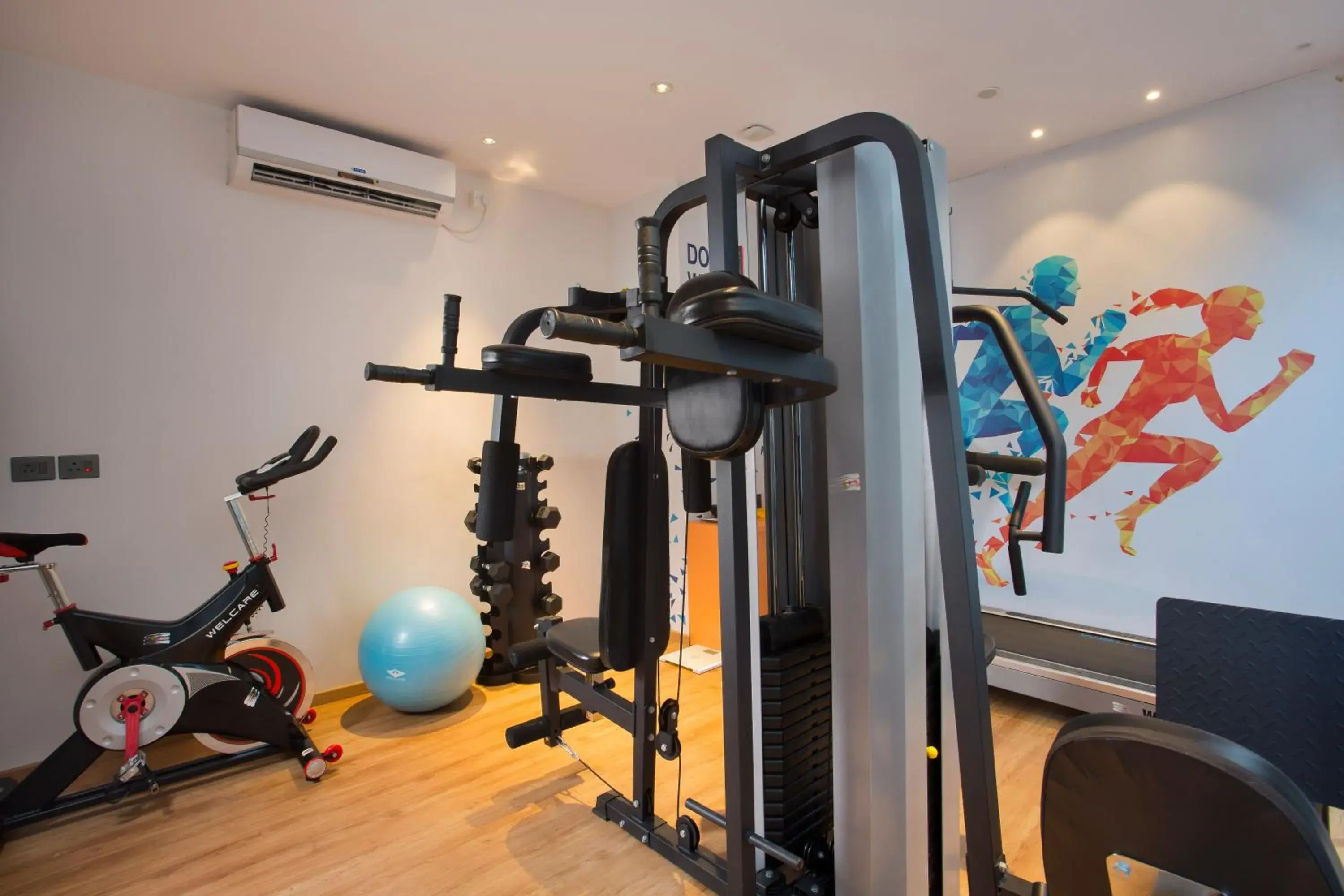 Fitness centre/facilities in Fountain Tree by TGI Fitness centre/facilities in Fountain Tree by TGI
