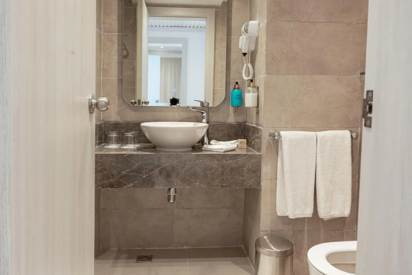 Palm Beach Resort Families and Couples only