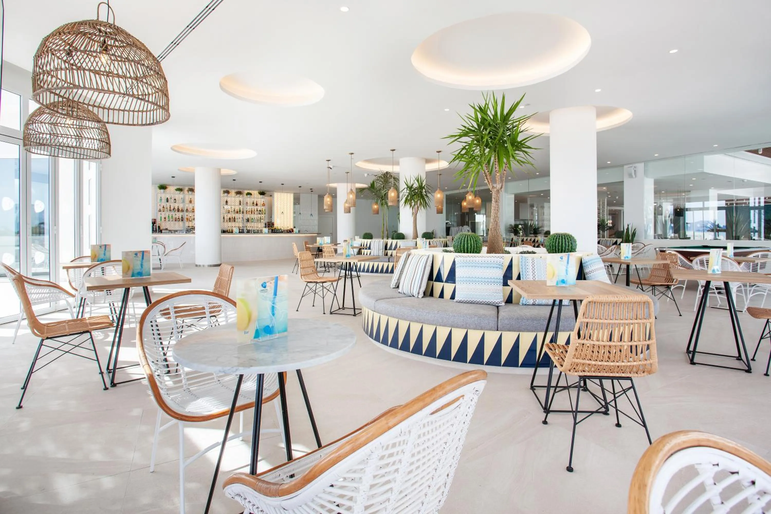 Lounge or bar in Grupotel Picafort Beach