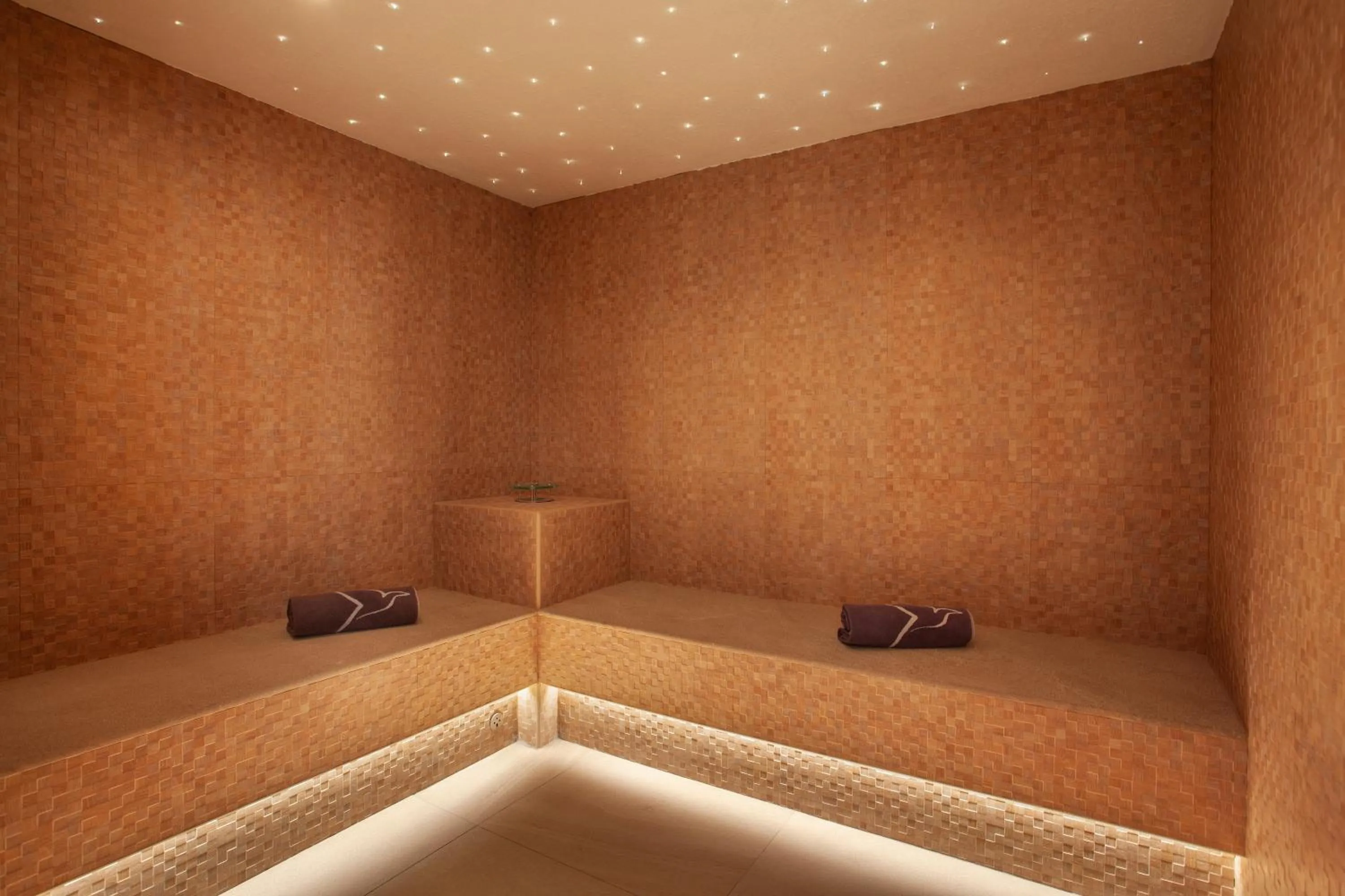 Steam room in Grupotel Picafort Beach