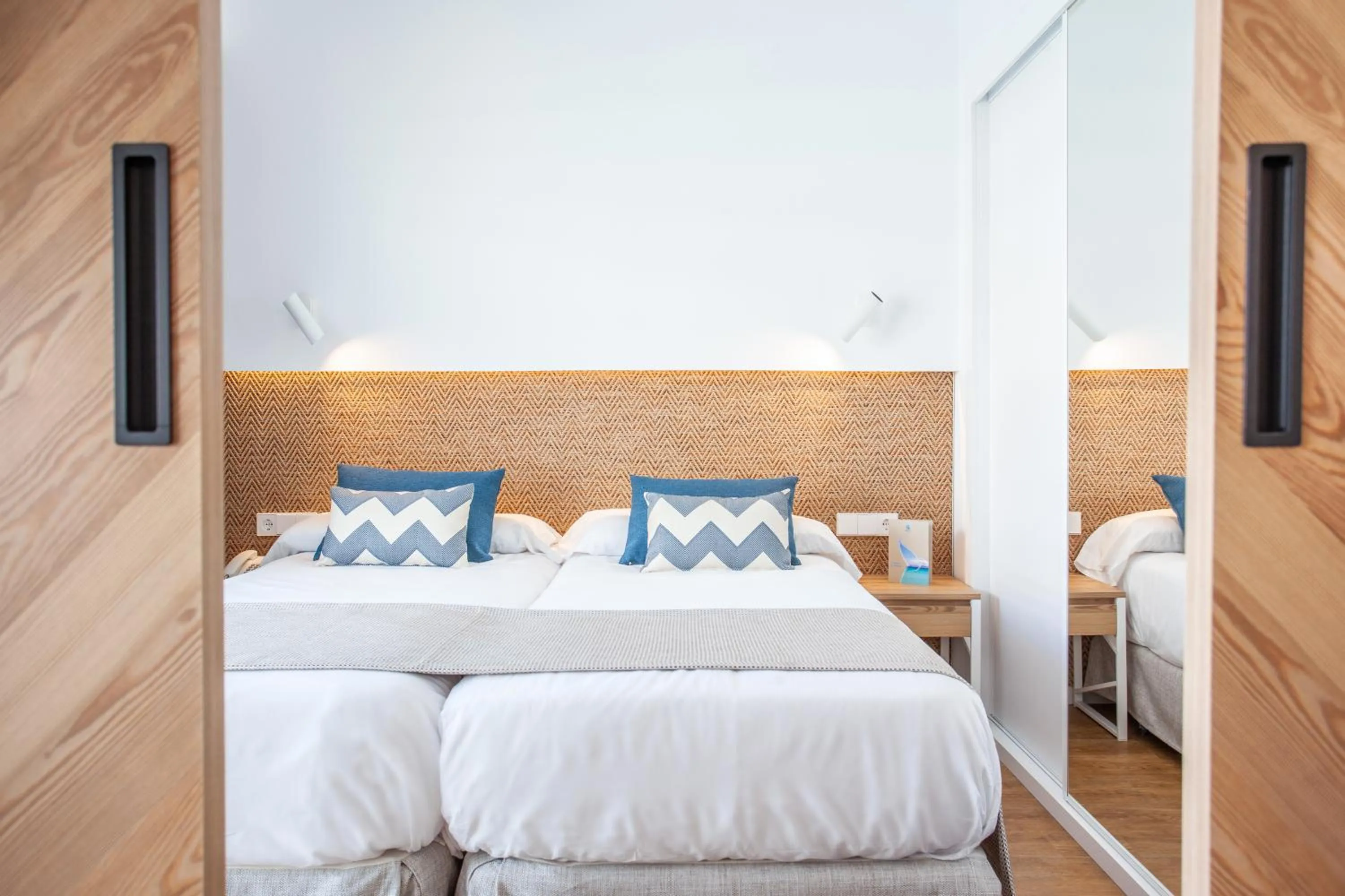 Bedroom, Bed in Grupotel Picafort Beach