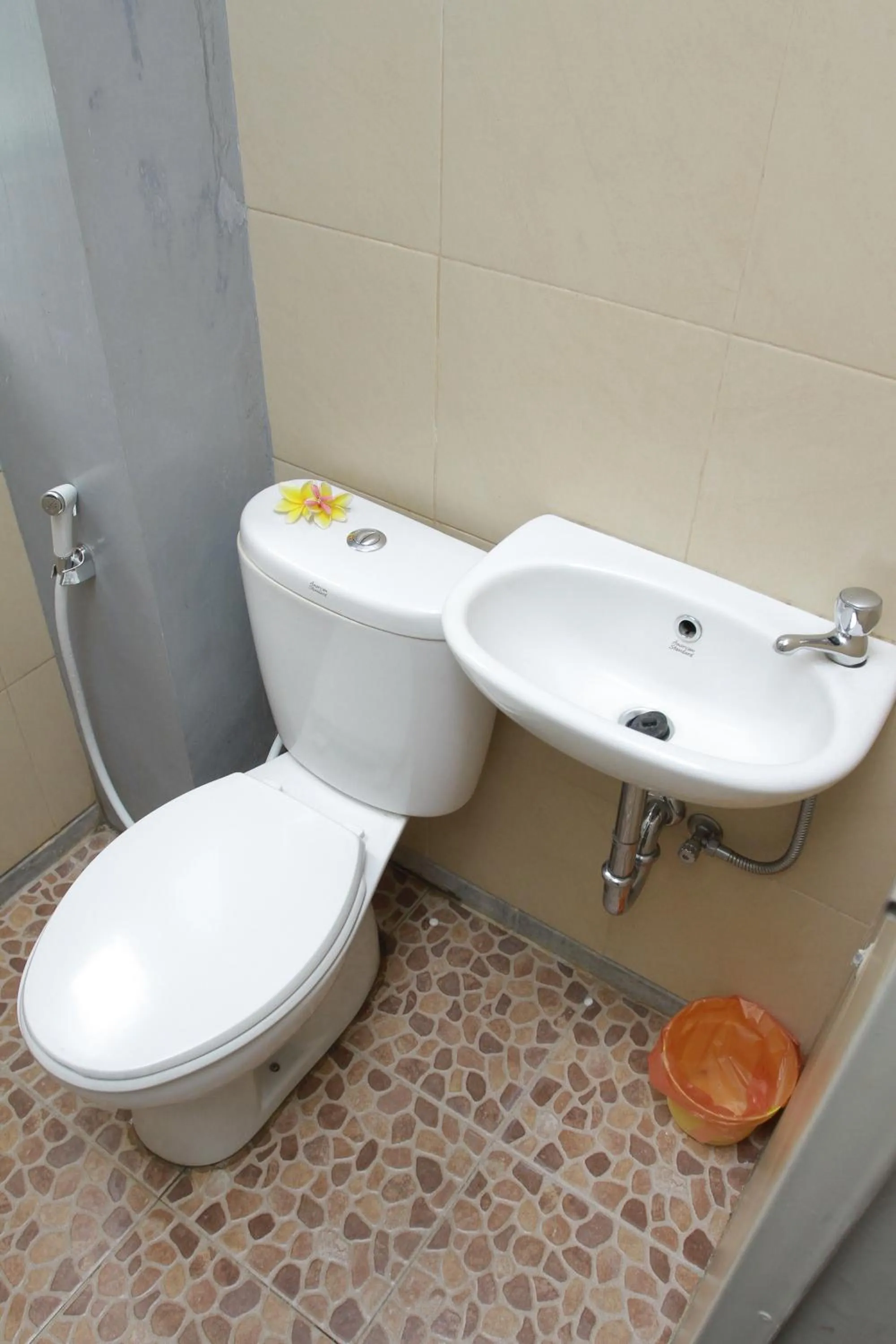 Bathroom in Roemah 28 Syariah