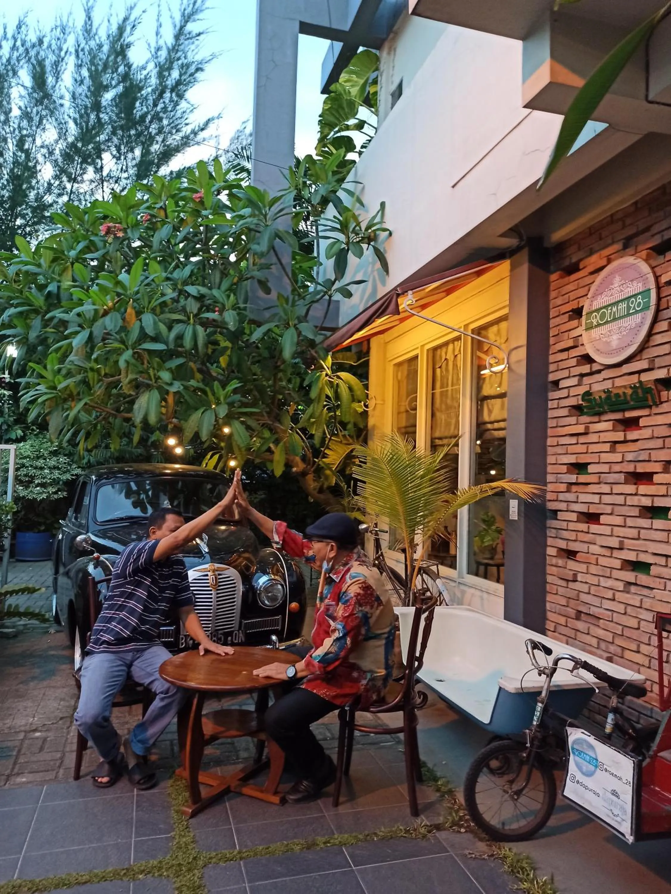 Facade/entrance in Roemah 28 Syariah