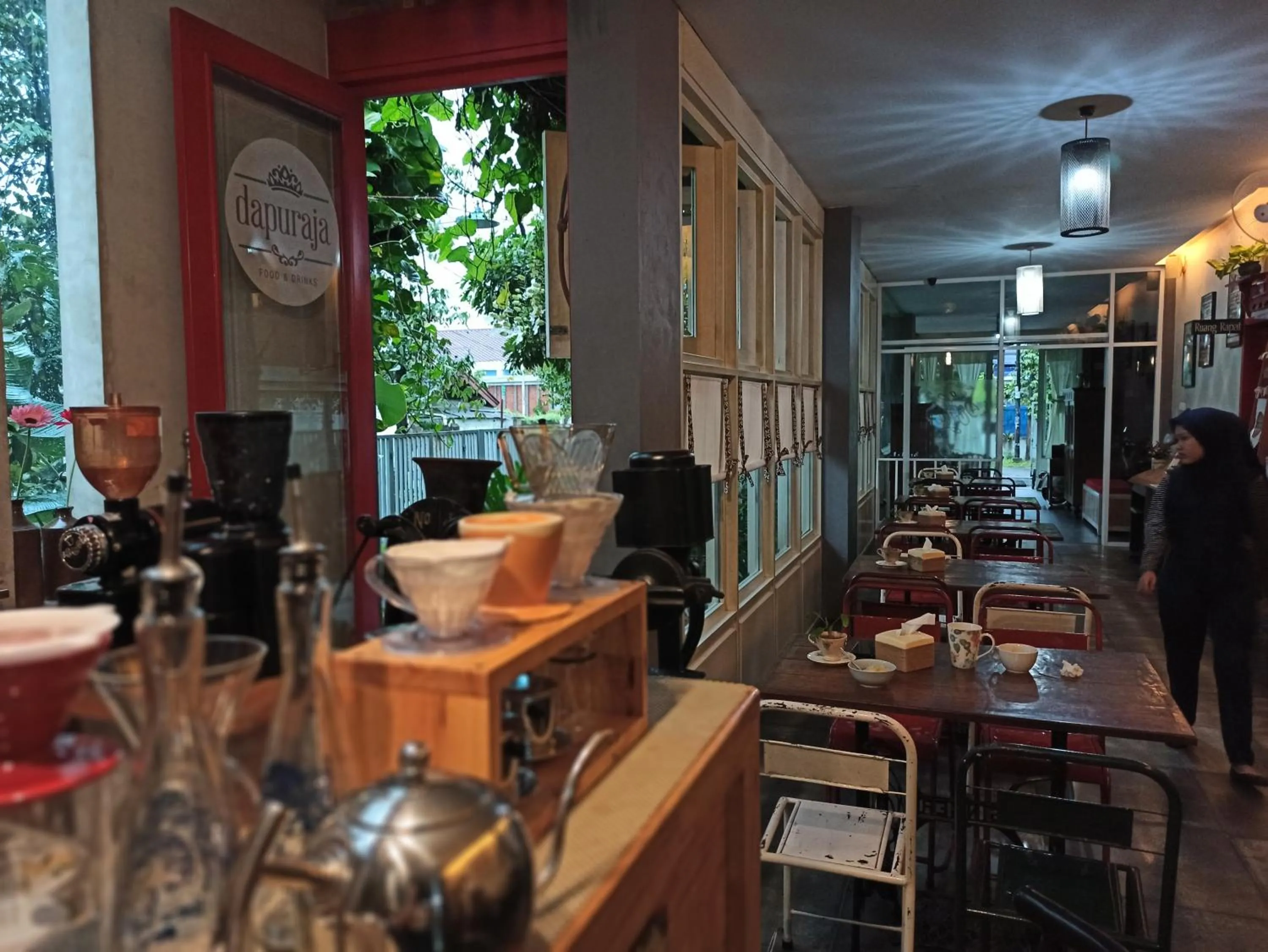 Restaurant/places to eat in Roemah 28 Syariah