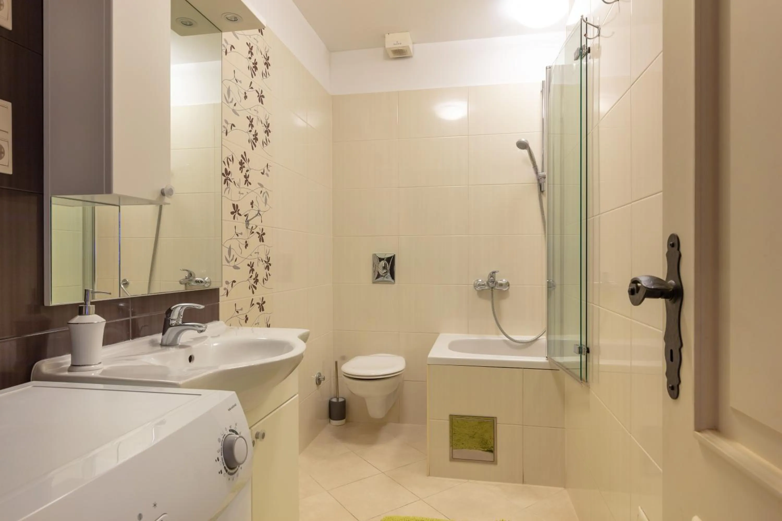 Bathroom in Villa Mama - Traditional Apartments in Omis, free parking