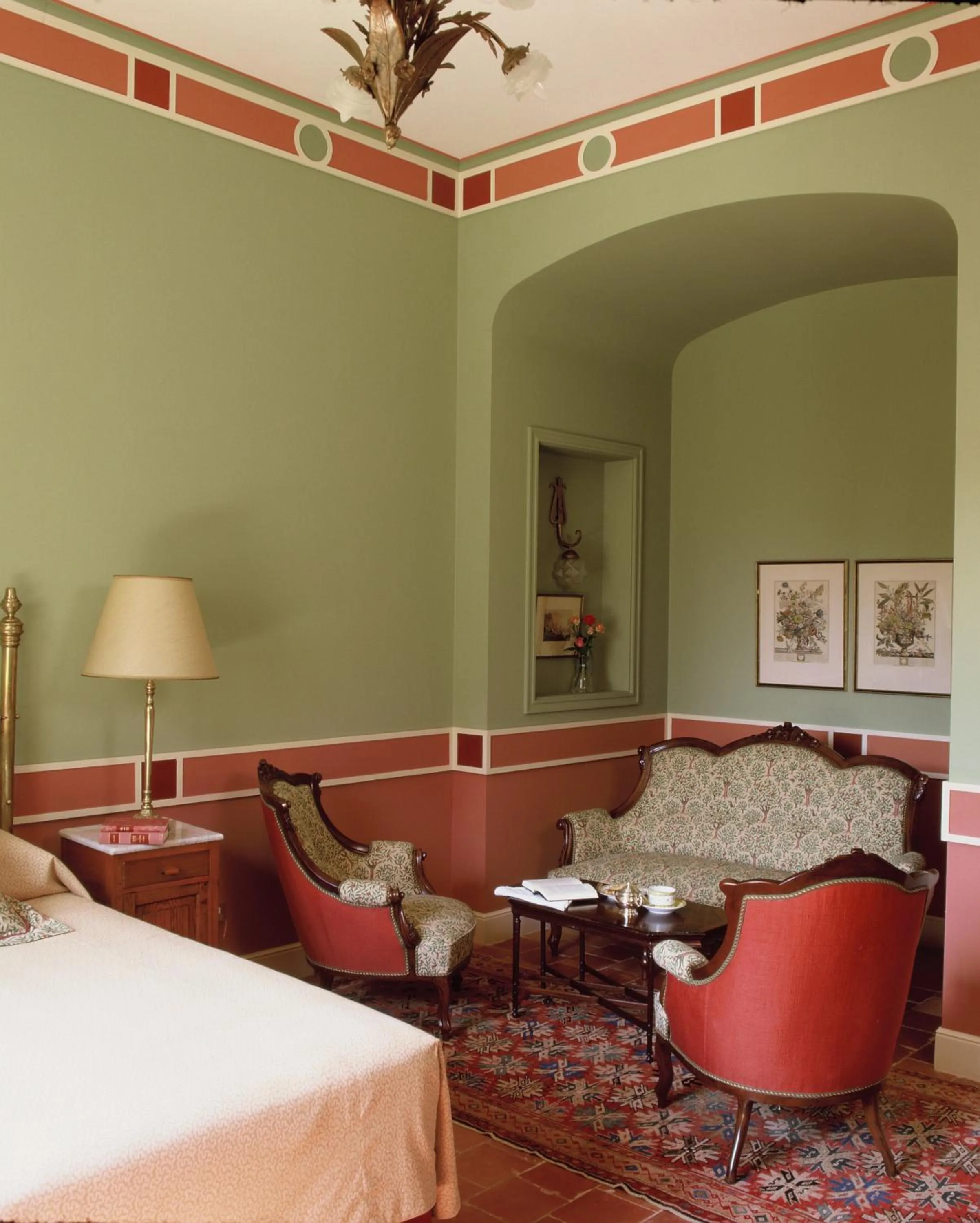 Seating area, Bed in Albergo Hotel