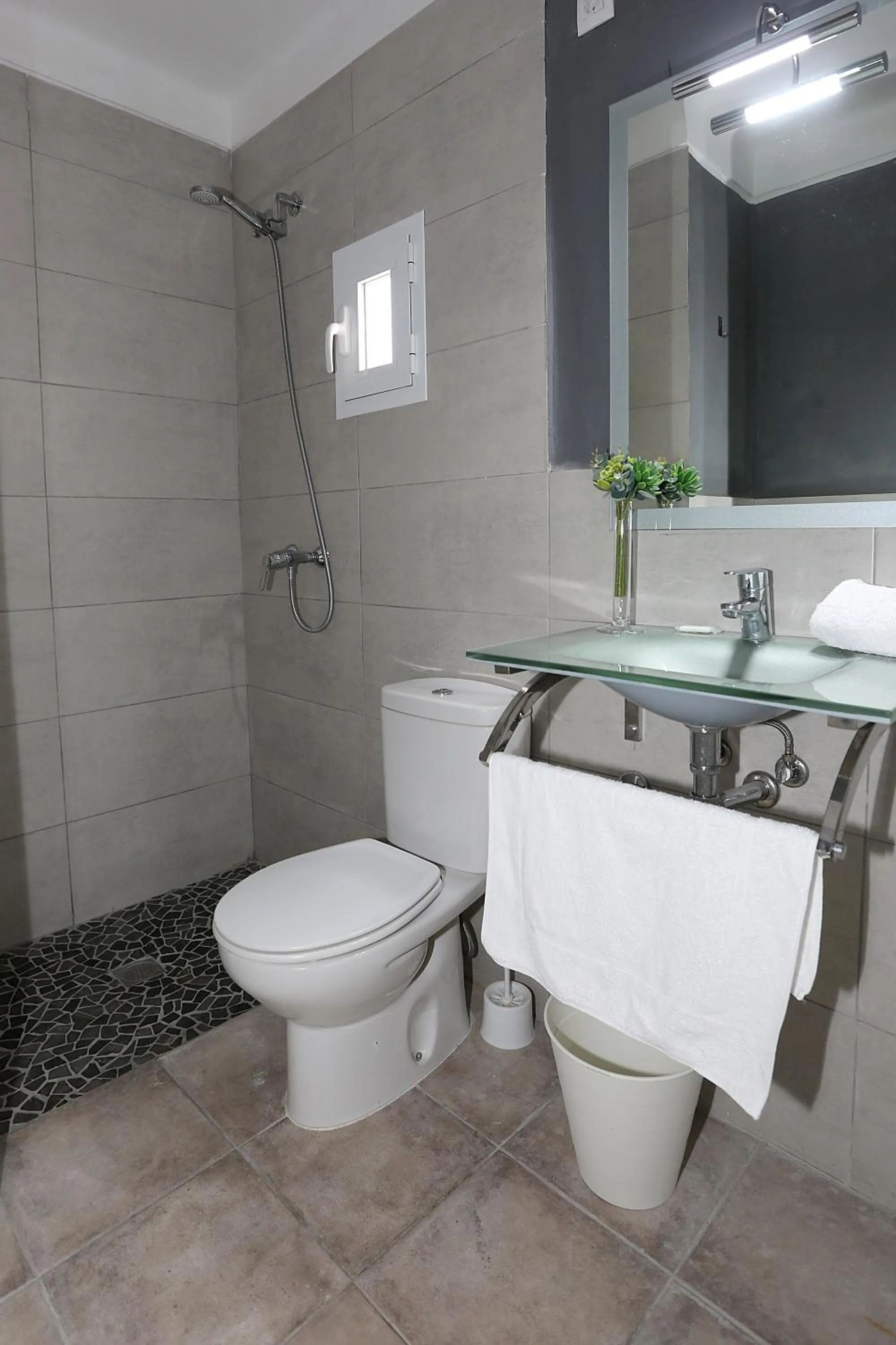 Bathroom in SB Arenal 2 Star