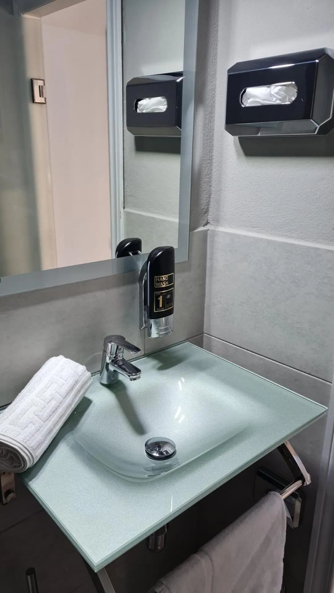 Bathroom in SB Arenal 2 Star