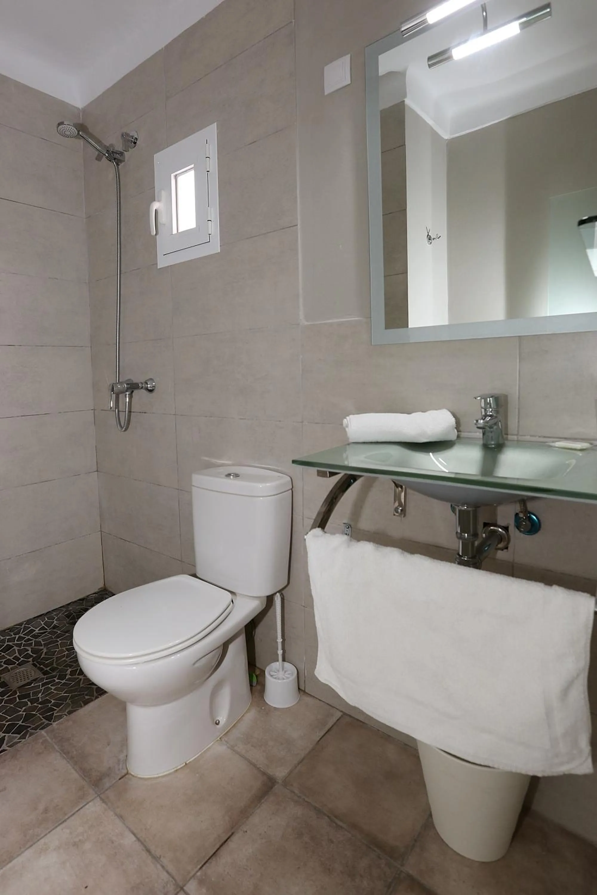 Bathroom in SB Arenal 2 Star