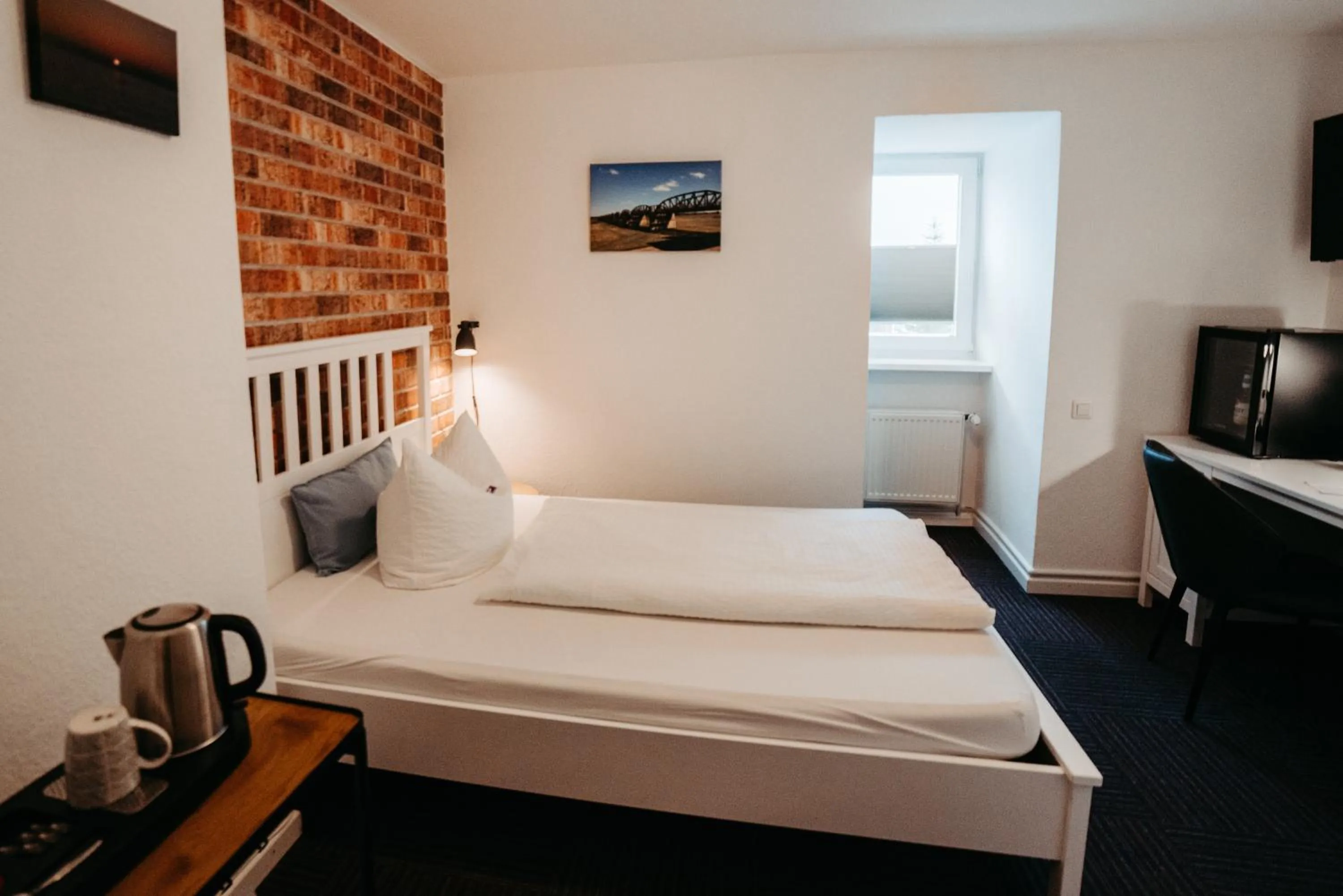 Photo of the whole room, Bed in Hotel Garni "Villa am Schaalsee"