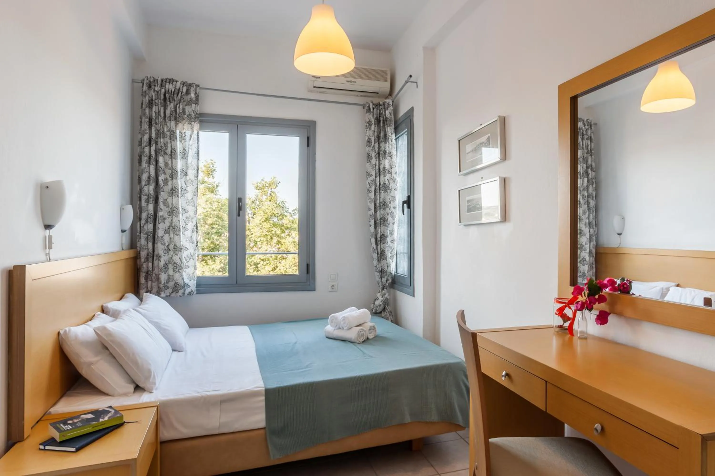 Bedroom, Bed in Argo Pension