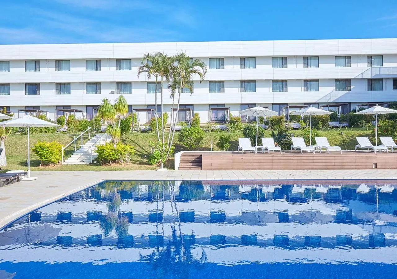 Swimming pool in Royal View Hotel Churaumi