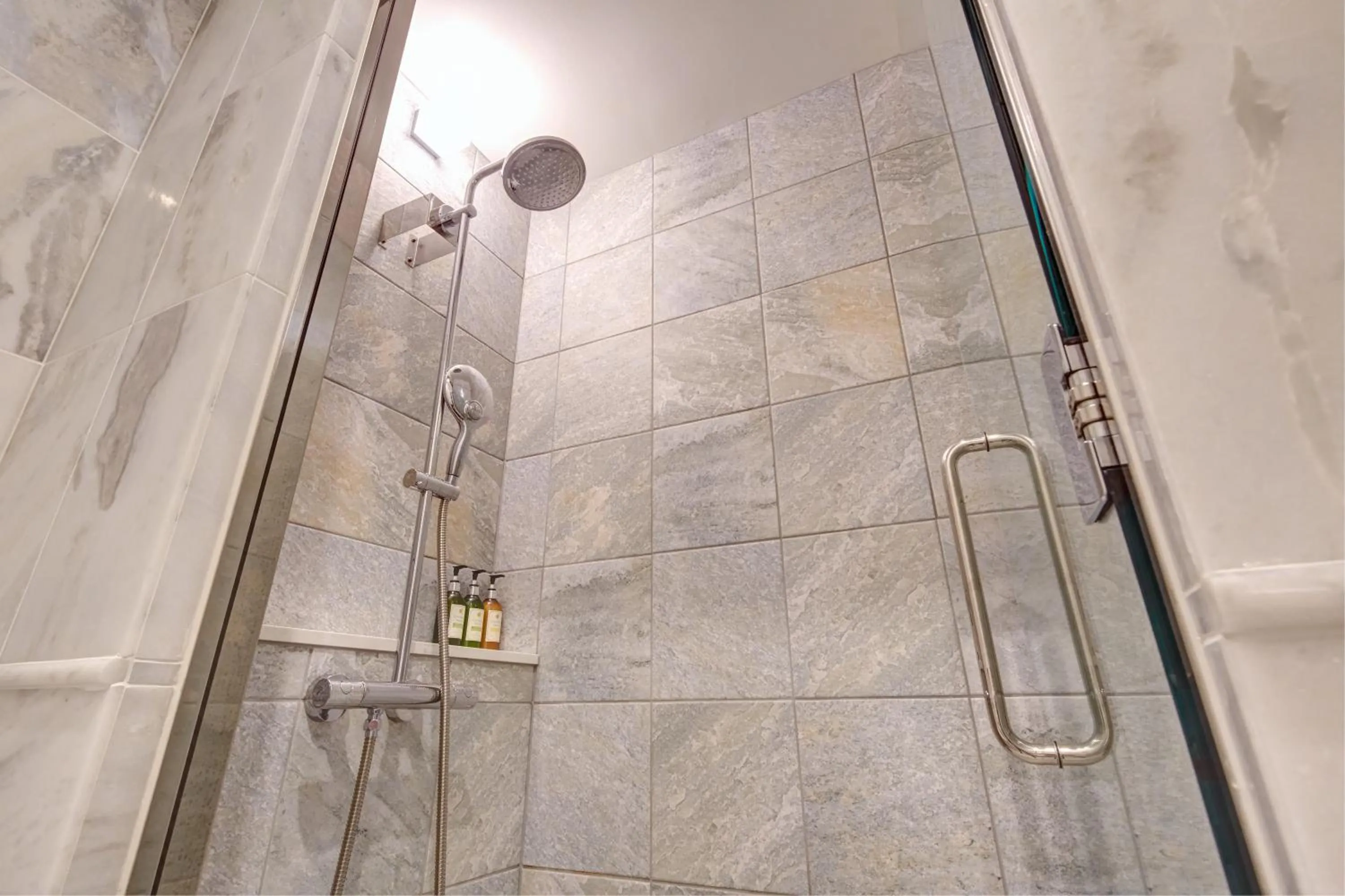 Photo of the whole room in Royal View Hotel Churaumi