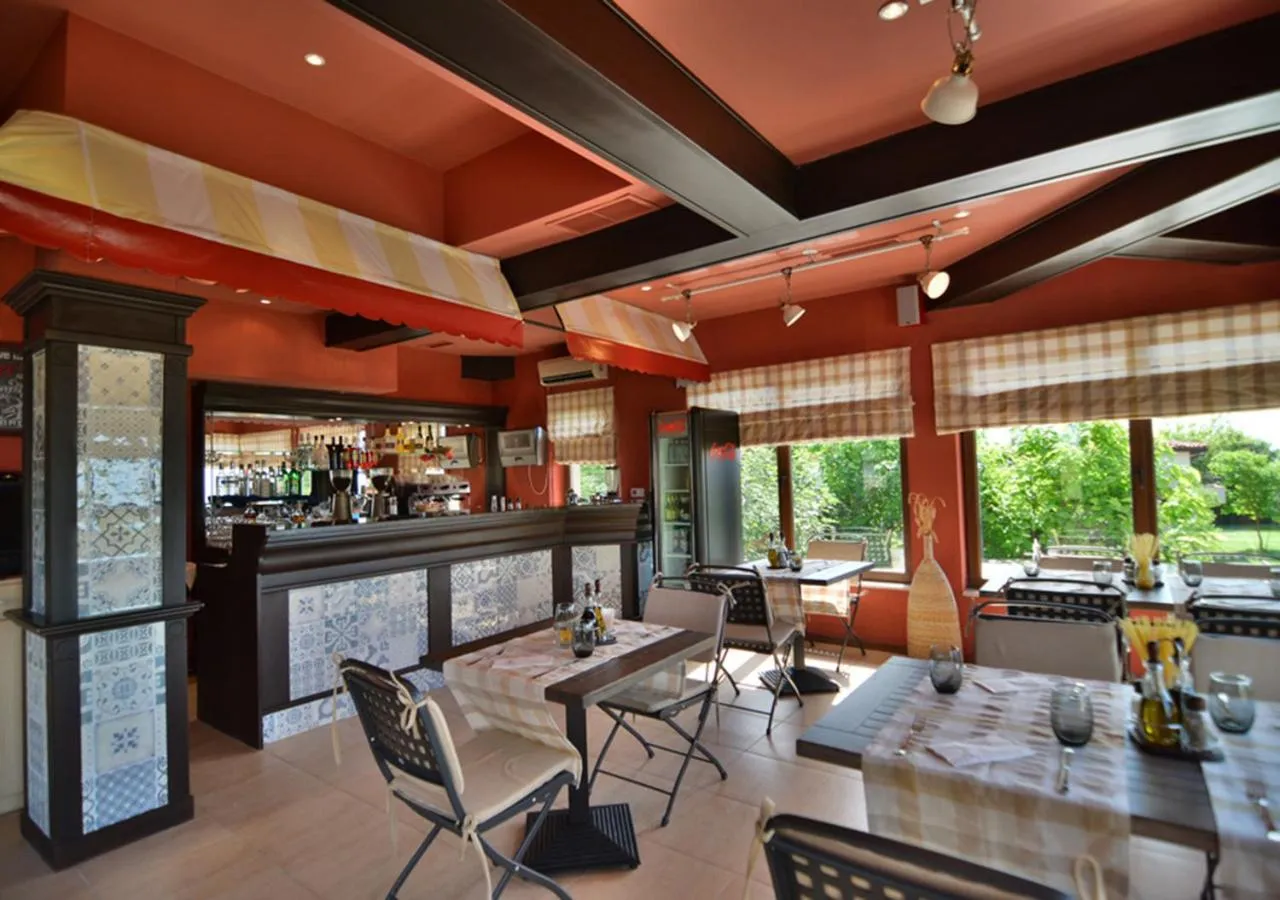 Restaurant/places to eat in Club Residence at BlackSeaRama Golf