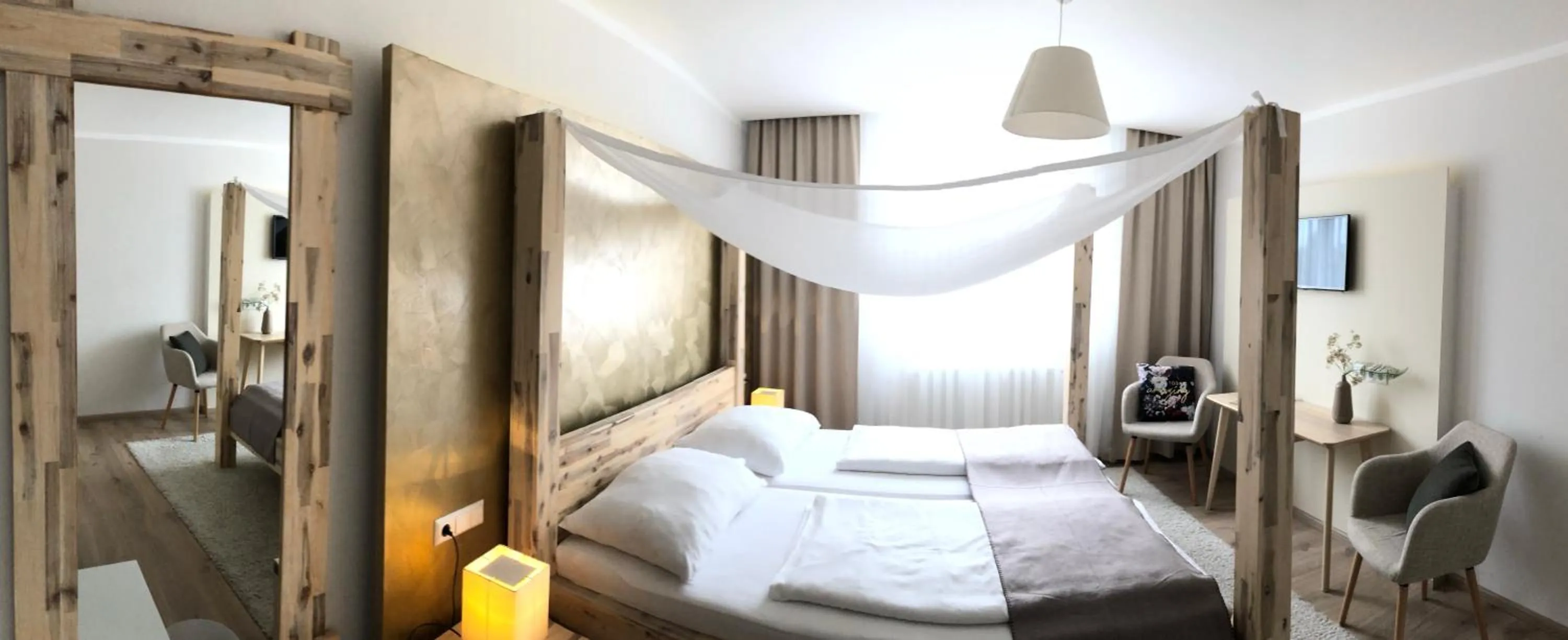 Bedroom, Bed in Hotel Restaurant FIDI