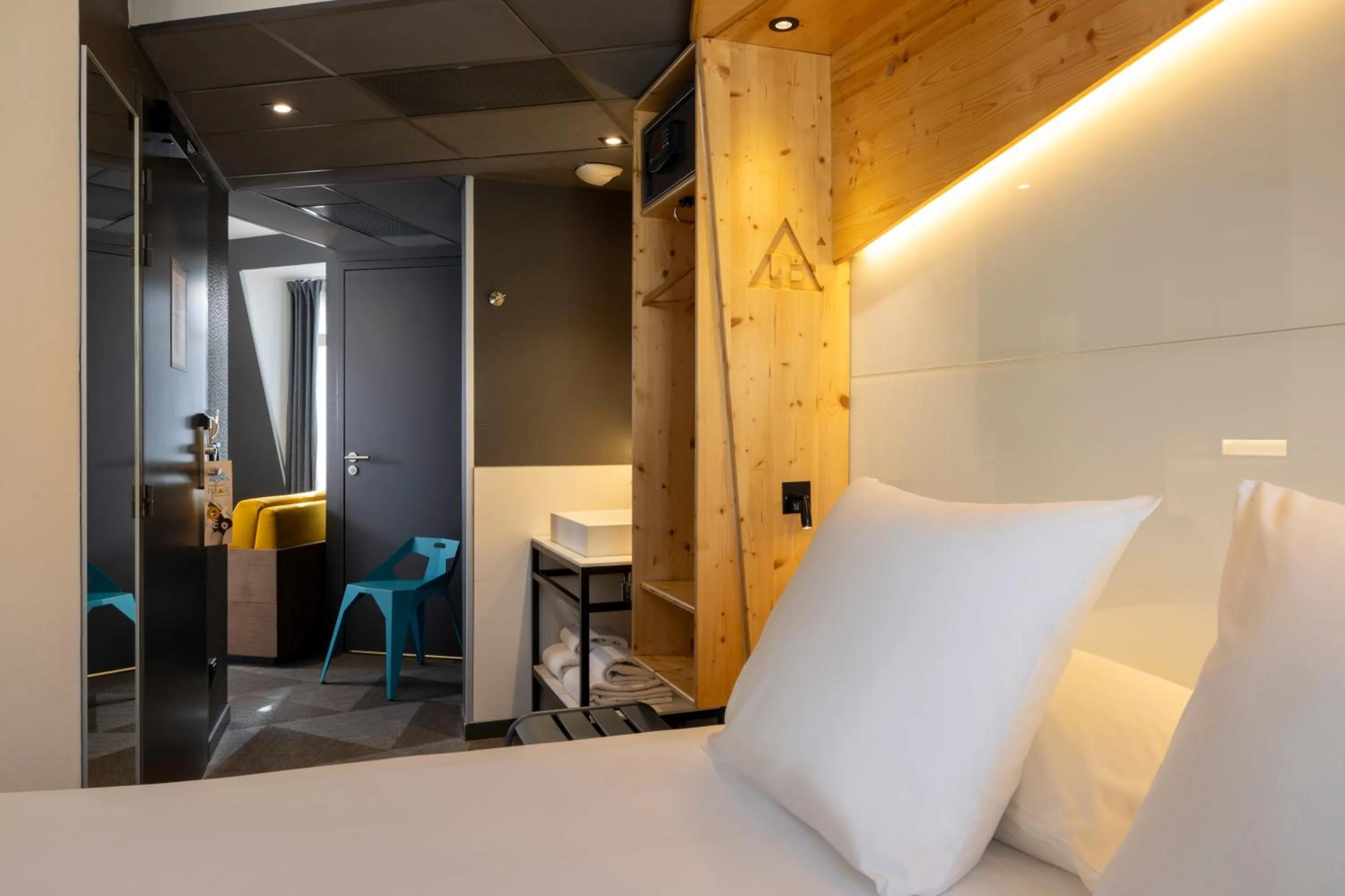 Bed in Urban Bivouac Hotel