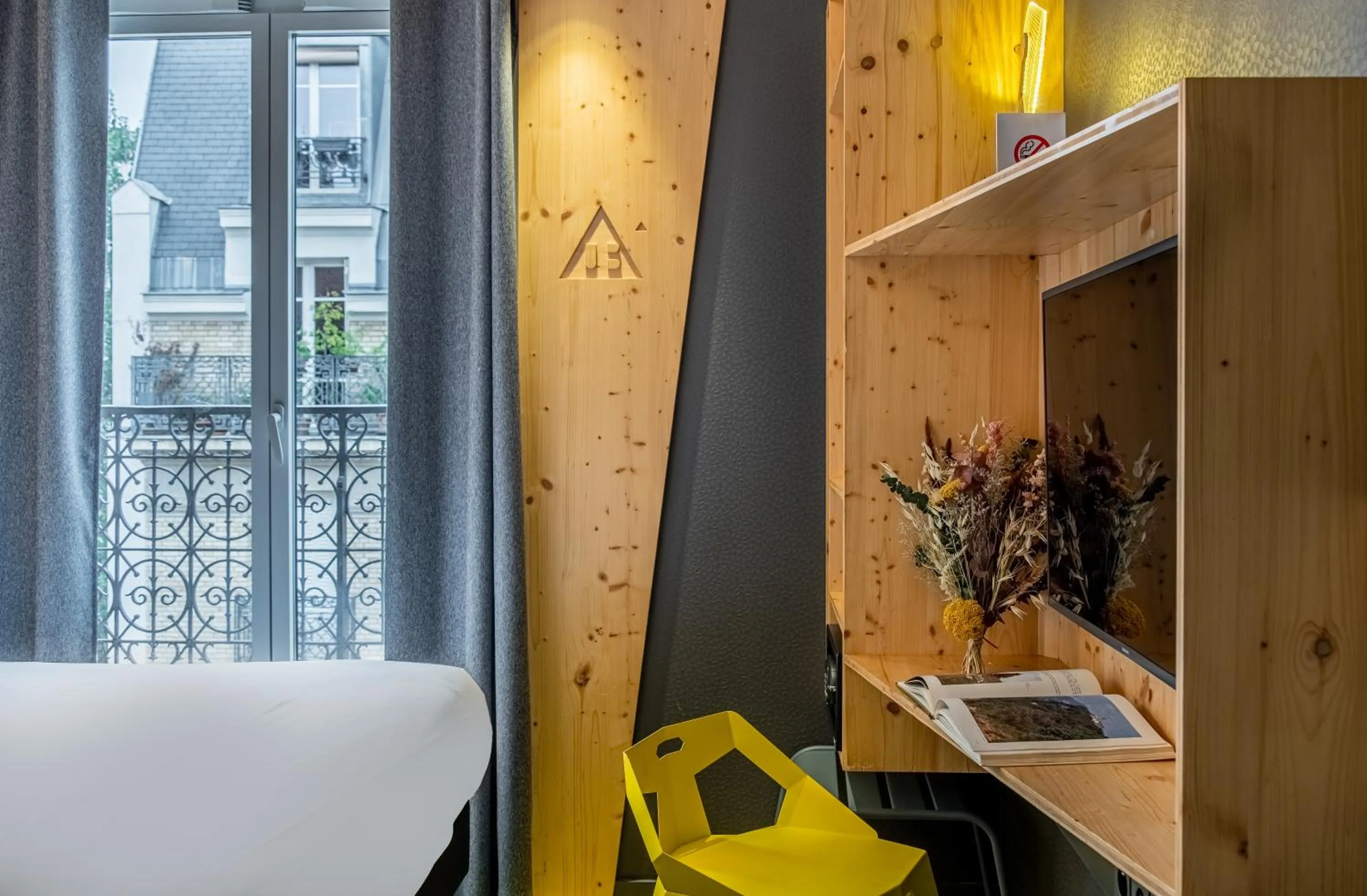 TV and multimedia, Bed in Urban Bivouac Hotel