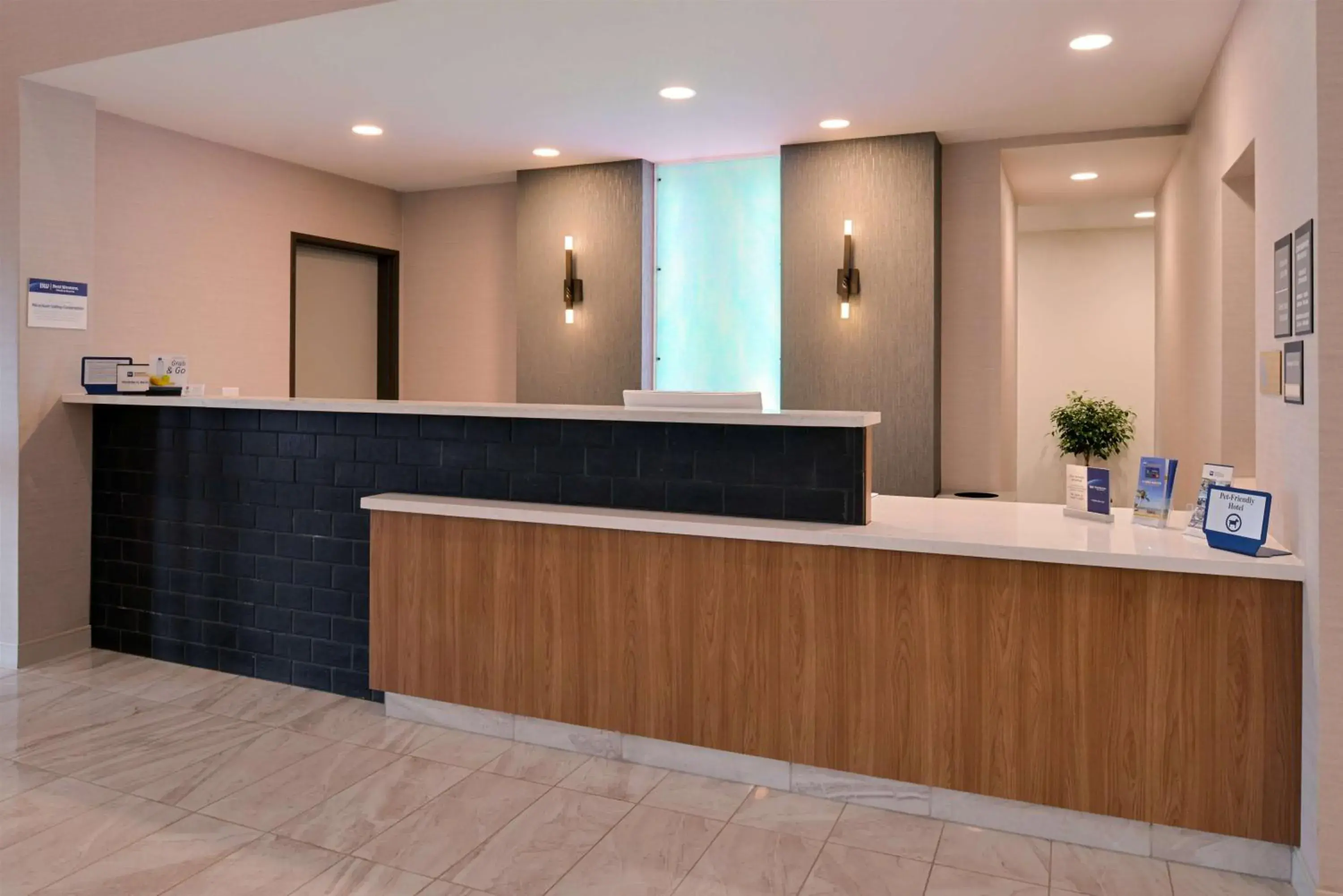 Lobby or reception in Best Western Plus Coalinga Inn Lobby or reception in Best Western Plus Coalinga Inn