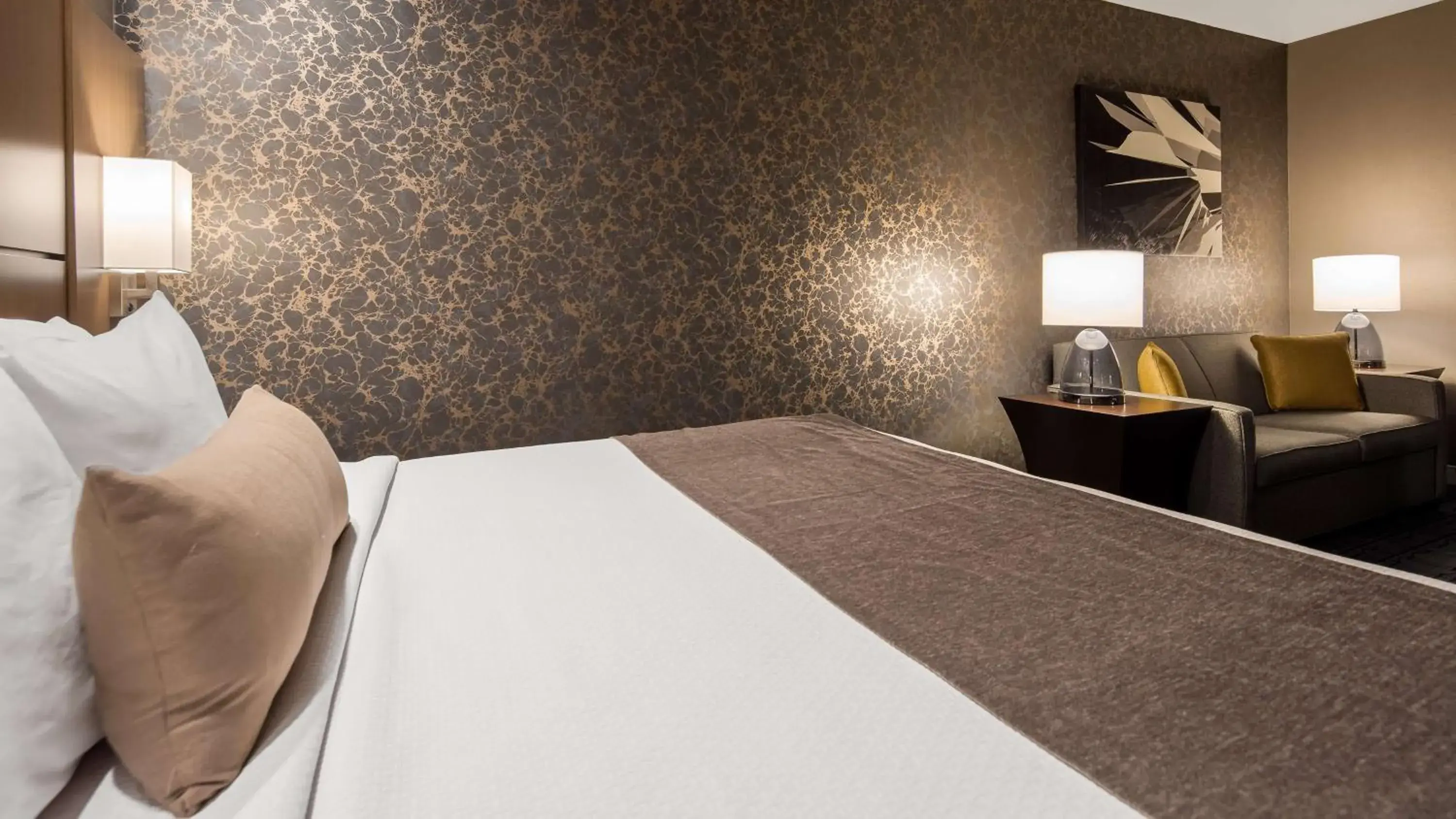 Photo of the whole room, Bed in Best Western Plus Coalinga Inn Photo of the whole room, Bed in Best Western Plus Coalinga Inn