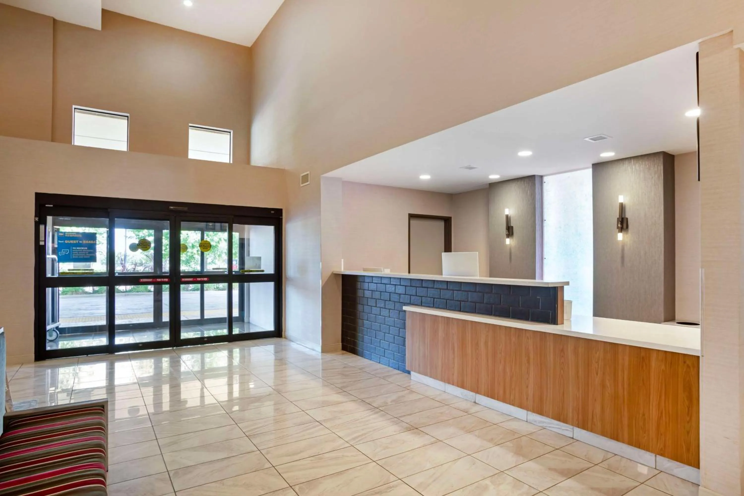Lobby or reception in Best Western Plus Coalinga Inn