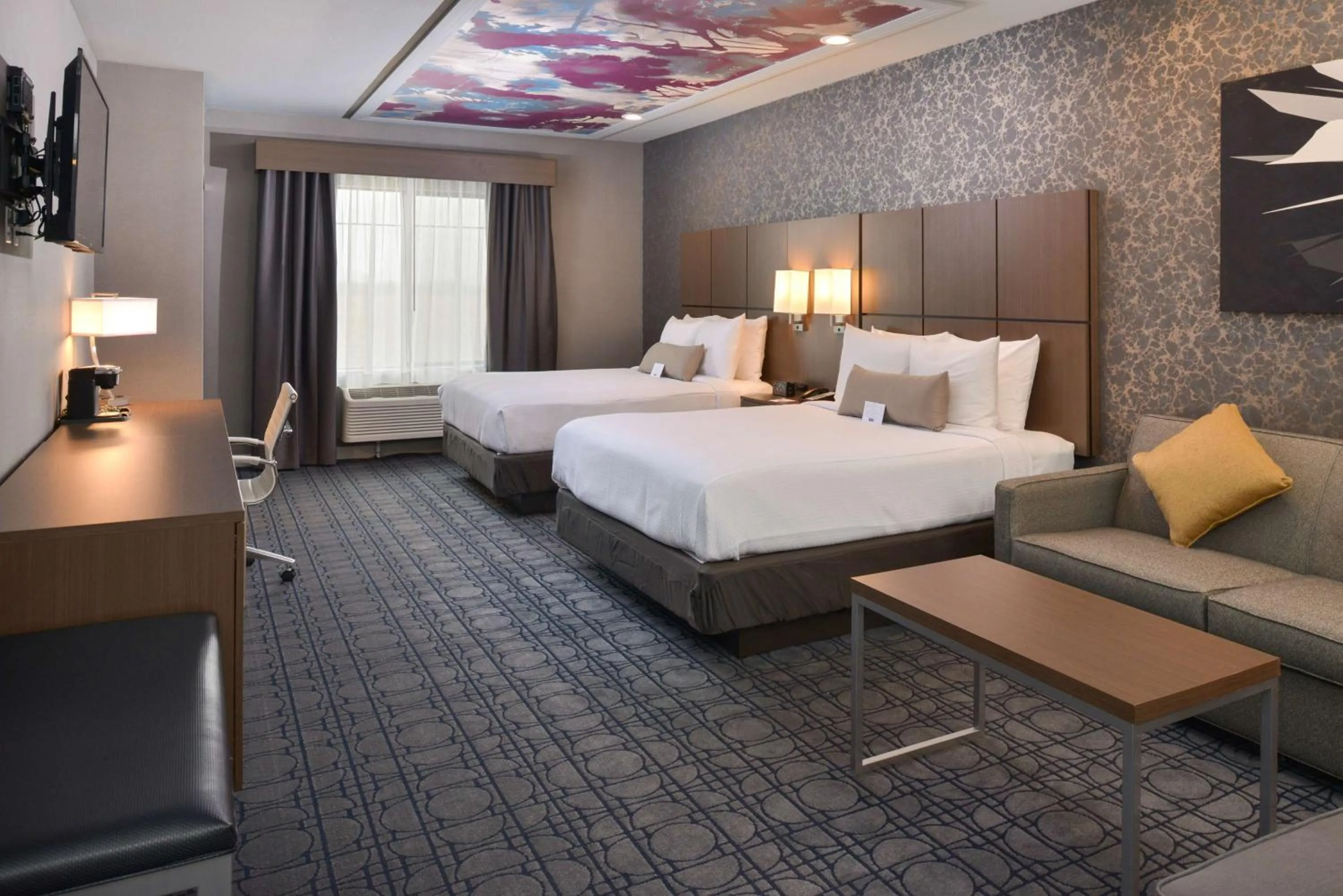 Photo of the whole room, Bed in Best Western Plus Coalinga Inn