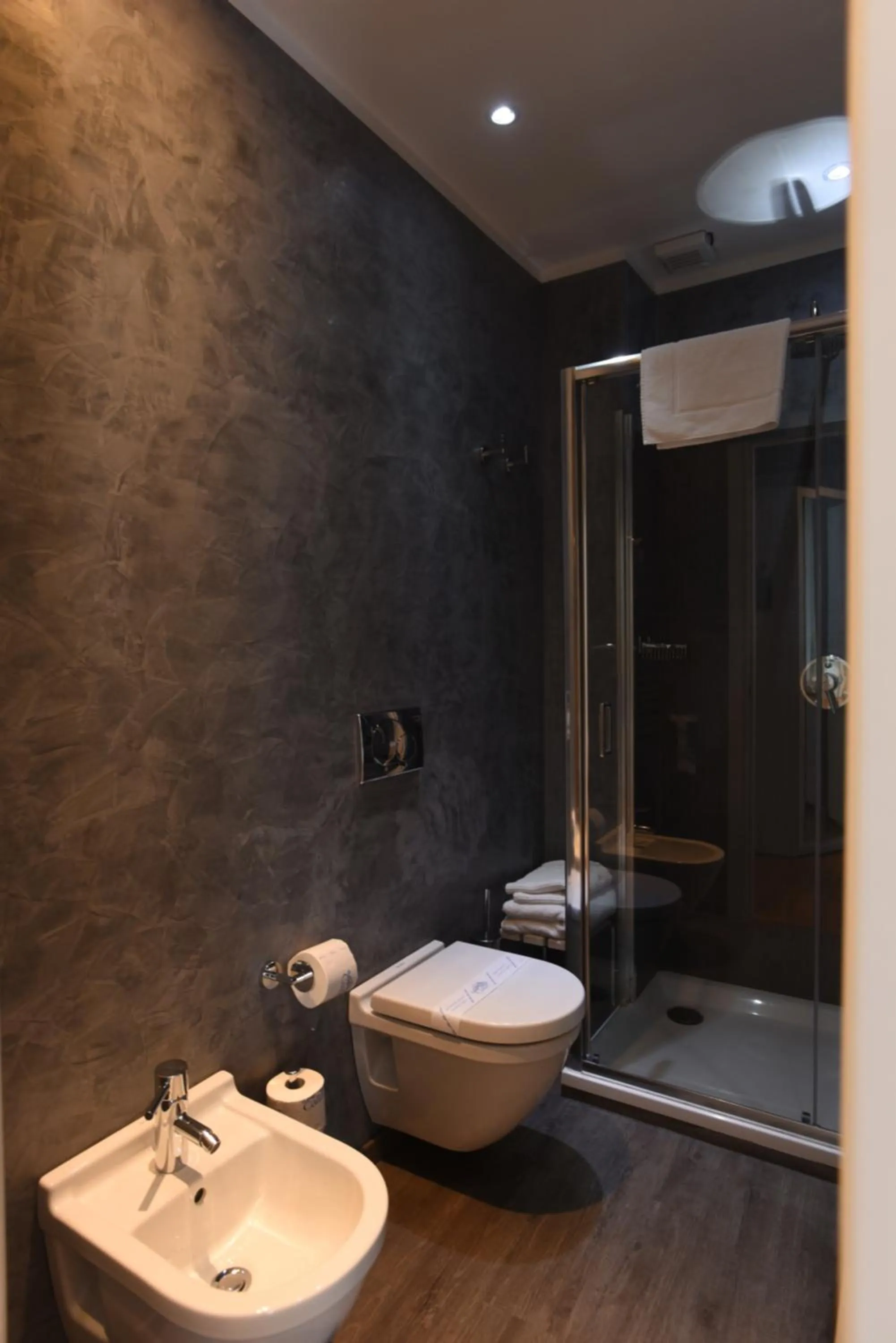 Bathroom in Hotel La Vigna