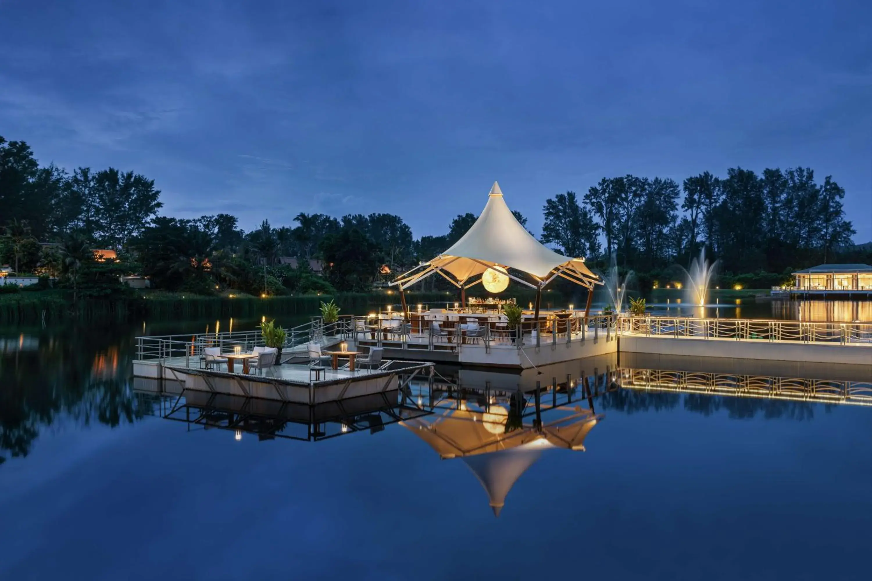 Restaurant/places to eat in Banyan Tree Phuket Restaurant/places to eat in Banyan Tree Phuket