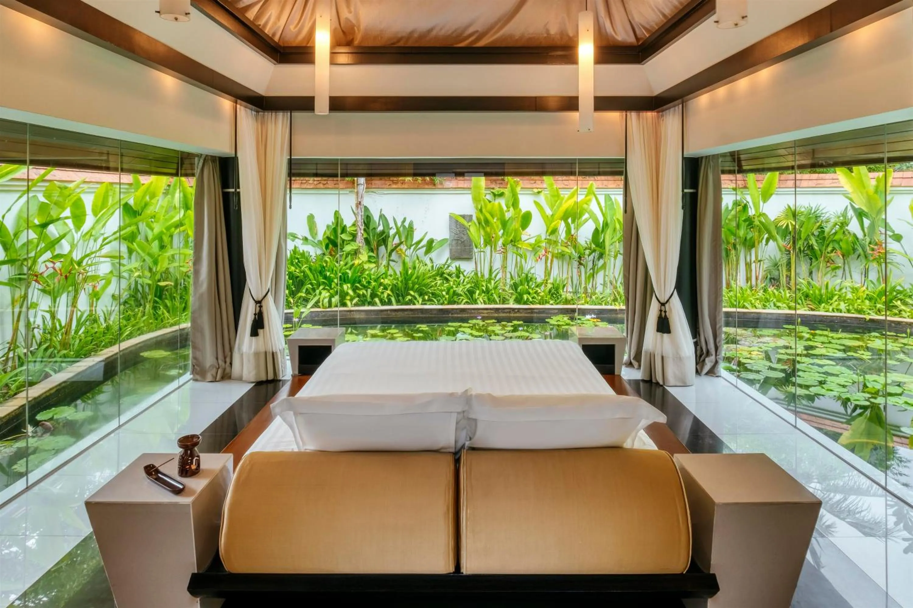 Bedroom, Bed in Banyan Tree Phuket