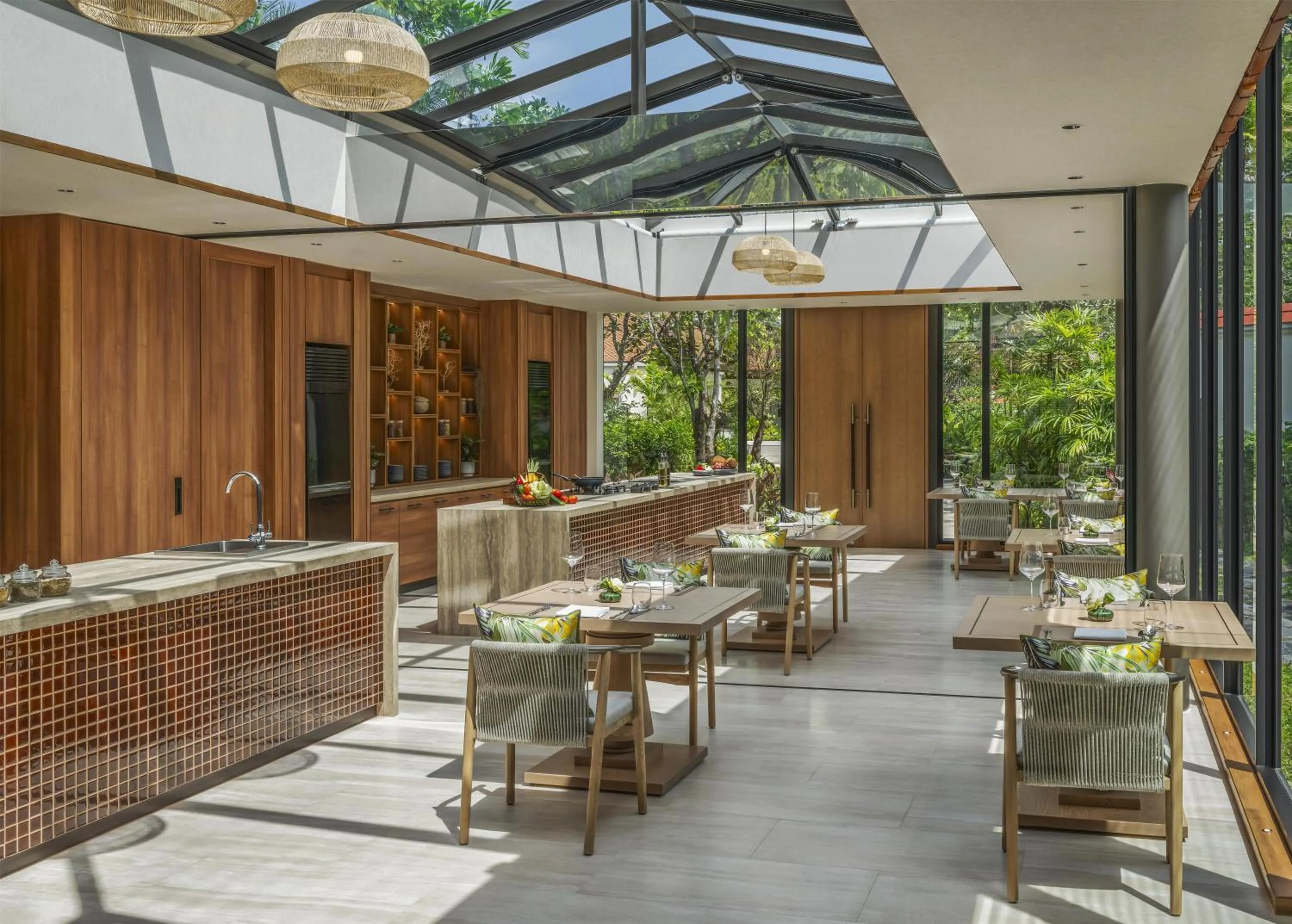 Restaurant/places to eat in Banyan Tree Phuket