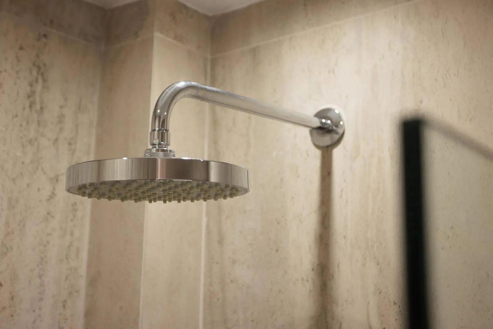 Shower in Hotel Sphinx