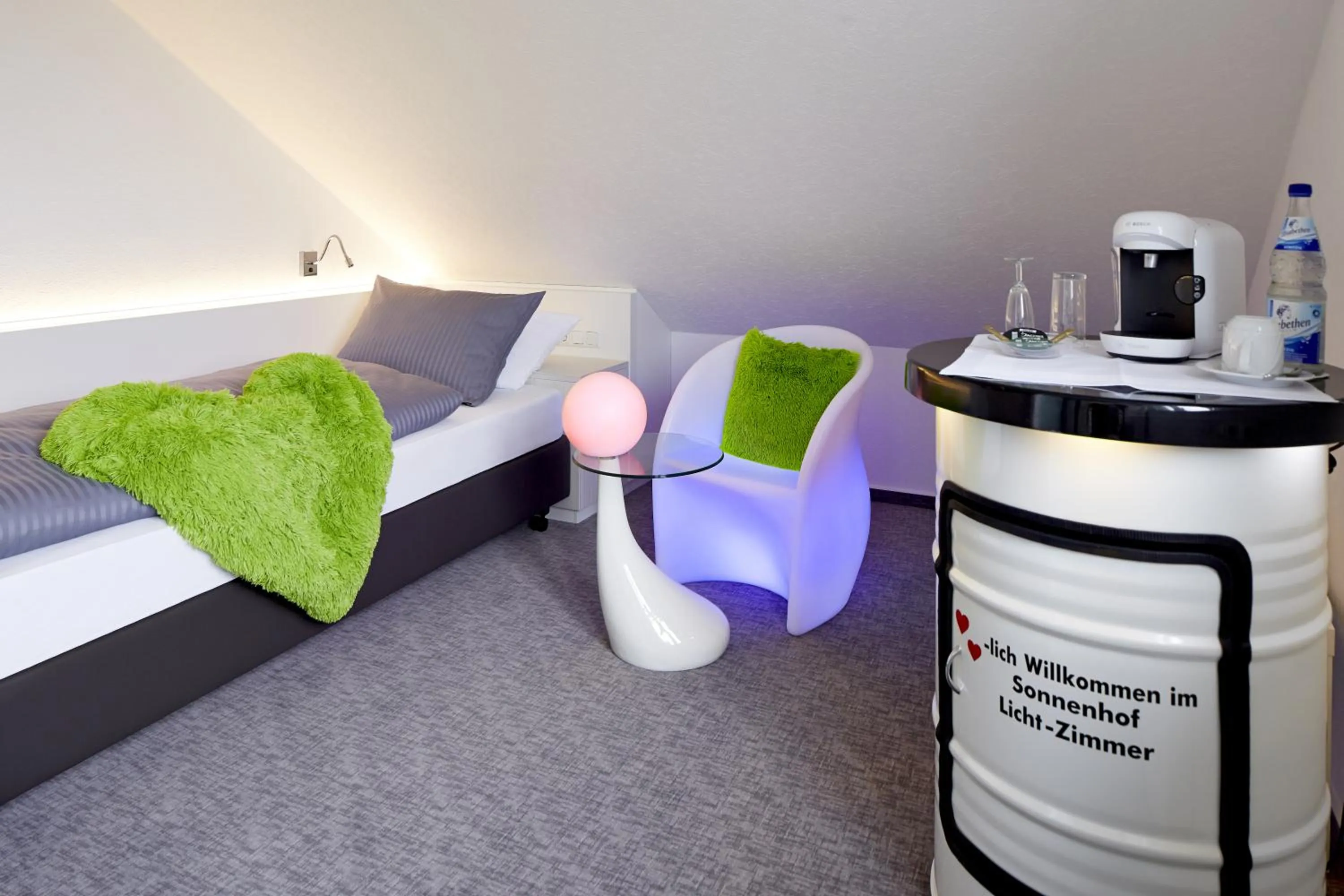 Photo of the whole room, Bed in Sonnenhof