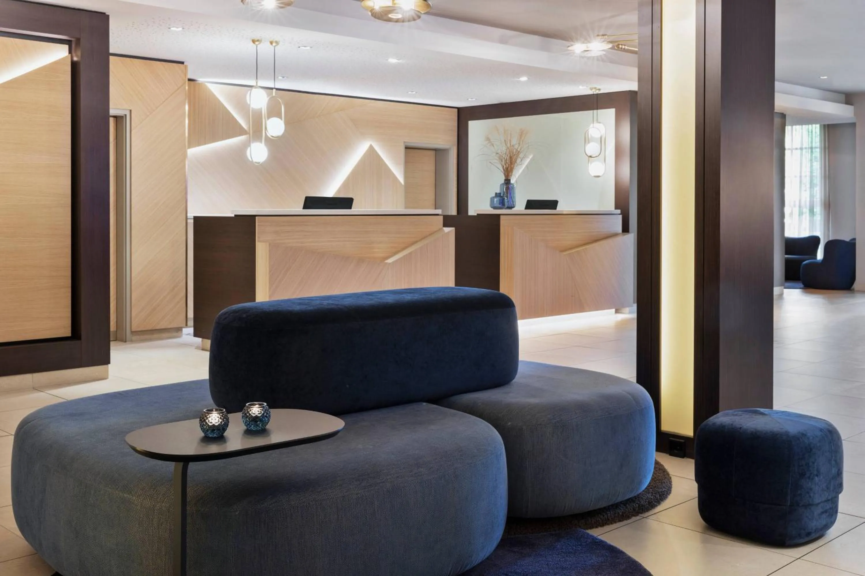 Lobby or reception in Courtyard by Marriott Wiesbaden-Nordenstadt