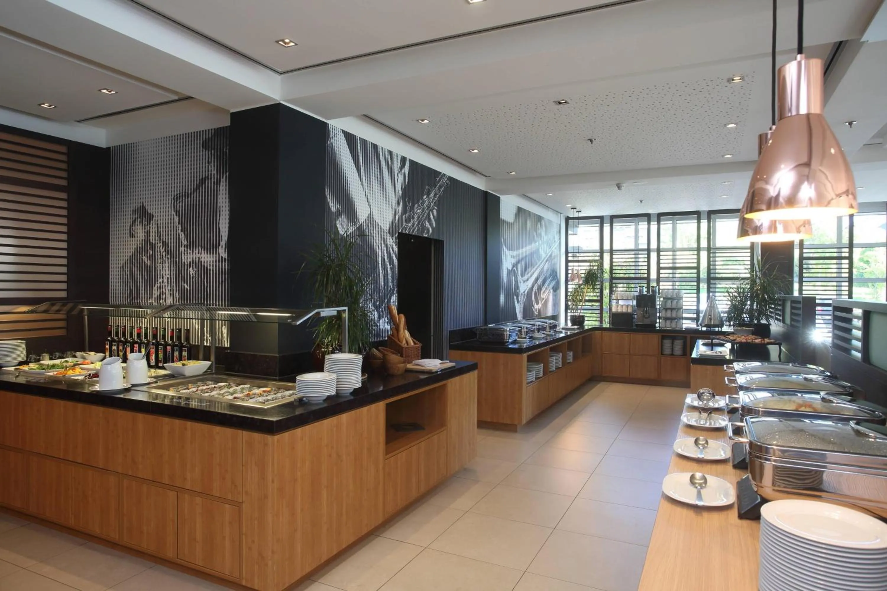 Restaurant/places to eat in Courtyard by Marriott Wiesbaden-Nordenstadt