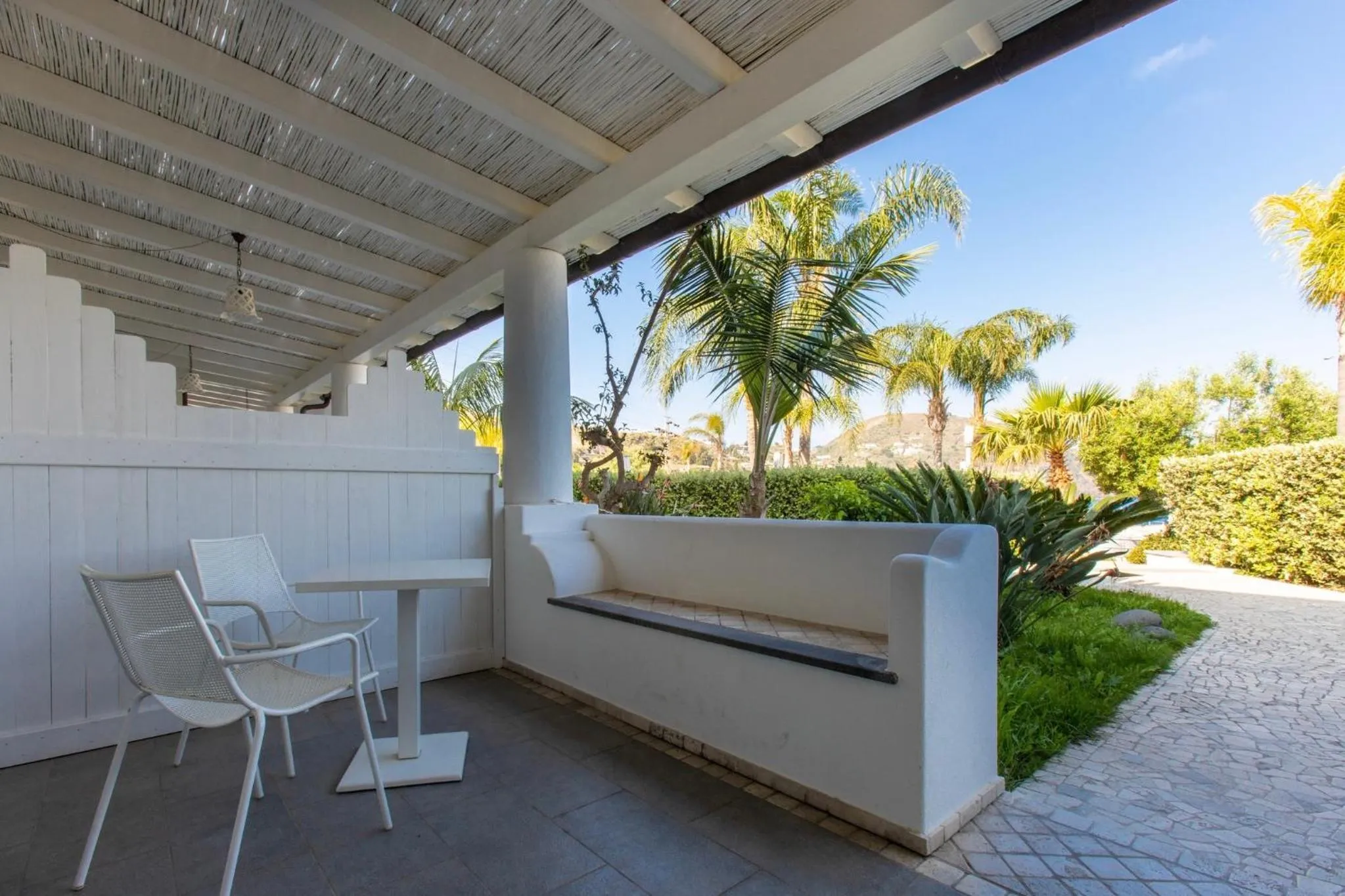 Patio in Hotel Mea - Aeolian Charme