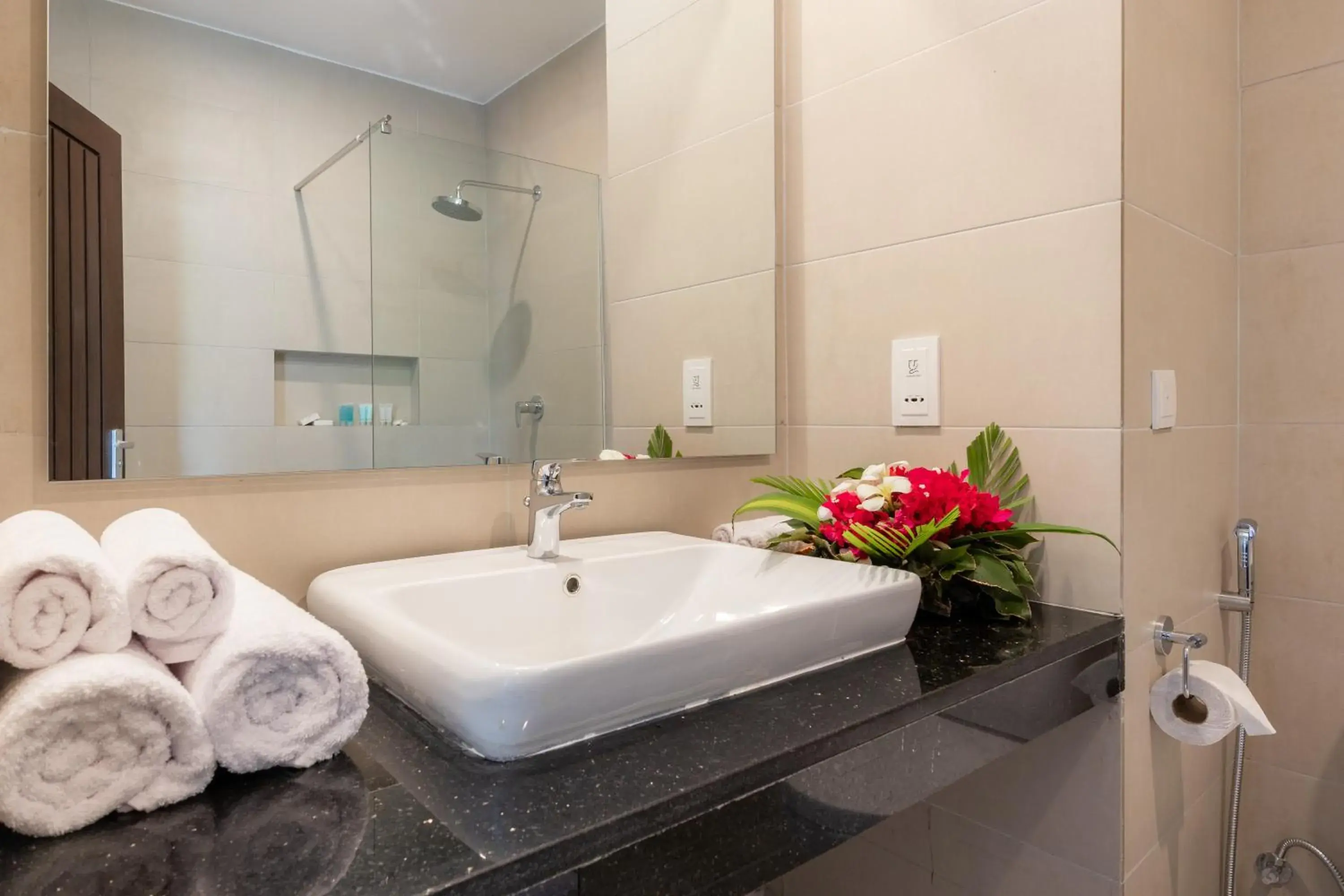 Bathroom in Southern Palms Beach Resort Bathroom in Southern Palms Beach Resort